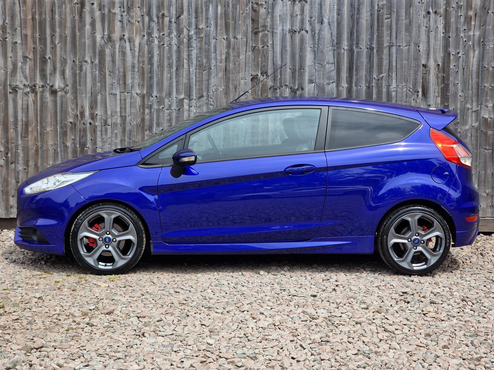 Ford Fiesta 1.6T EcoBoost ST-3 Hatchback 3dr Petrol Manual Euro 6 (182 ps)