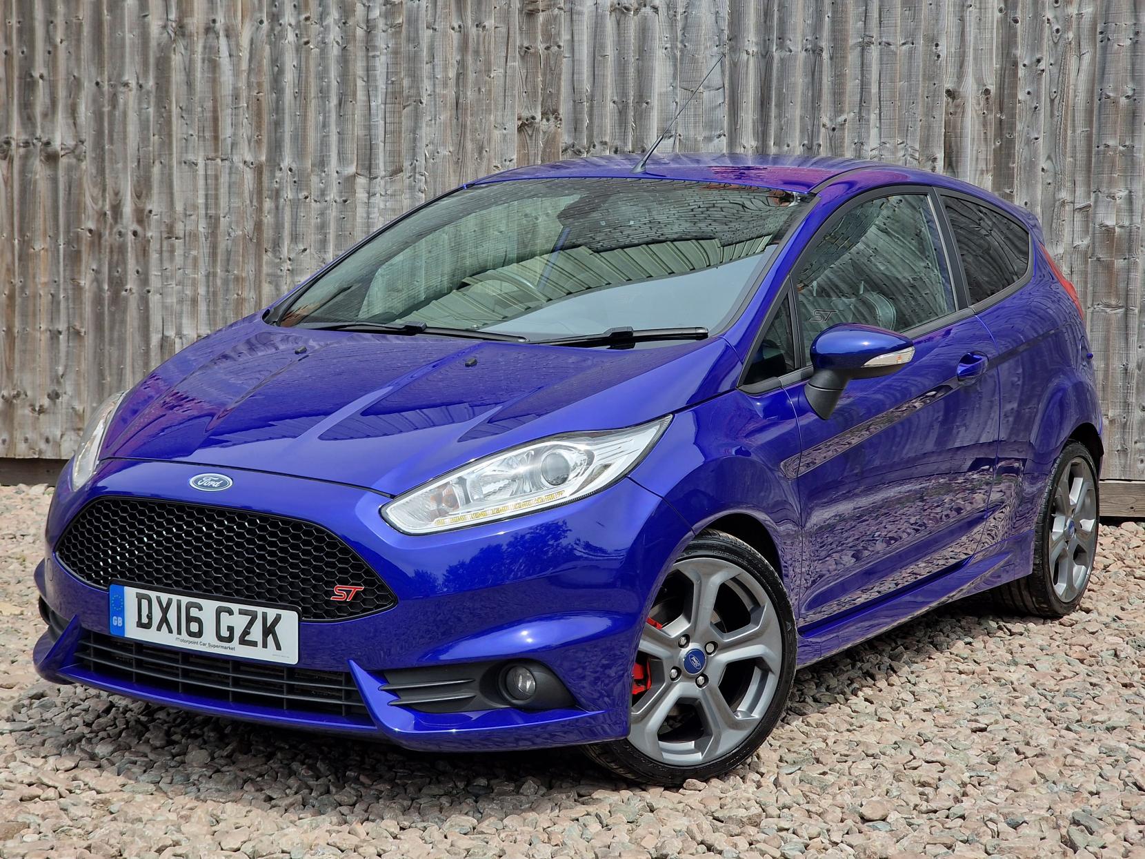 Ford Fiesta 1.6T EcoBoost ST-3 Hatchback 3dr Petrol Manual Euro 6 (182 ps)