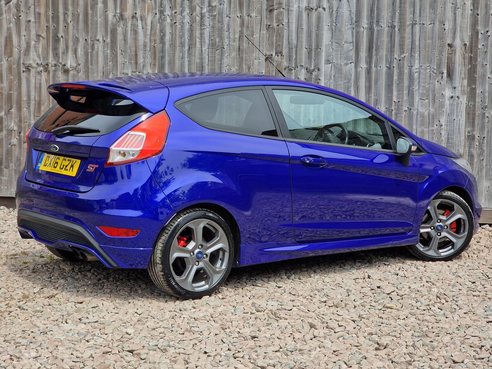 Ford Fiesta 1.6T EcoBoost ST-3 Hatchback 3dr Petrol Manual Euro 6 (182 ps)