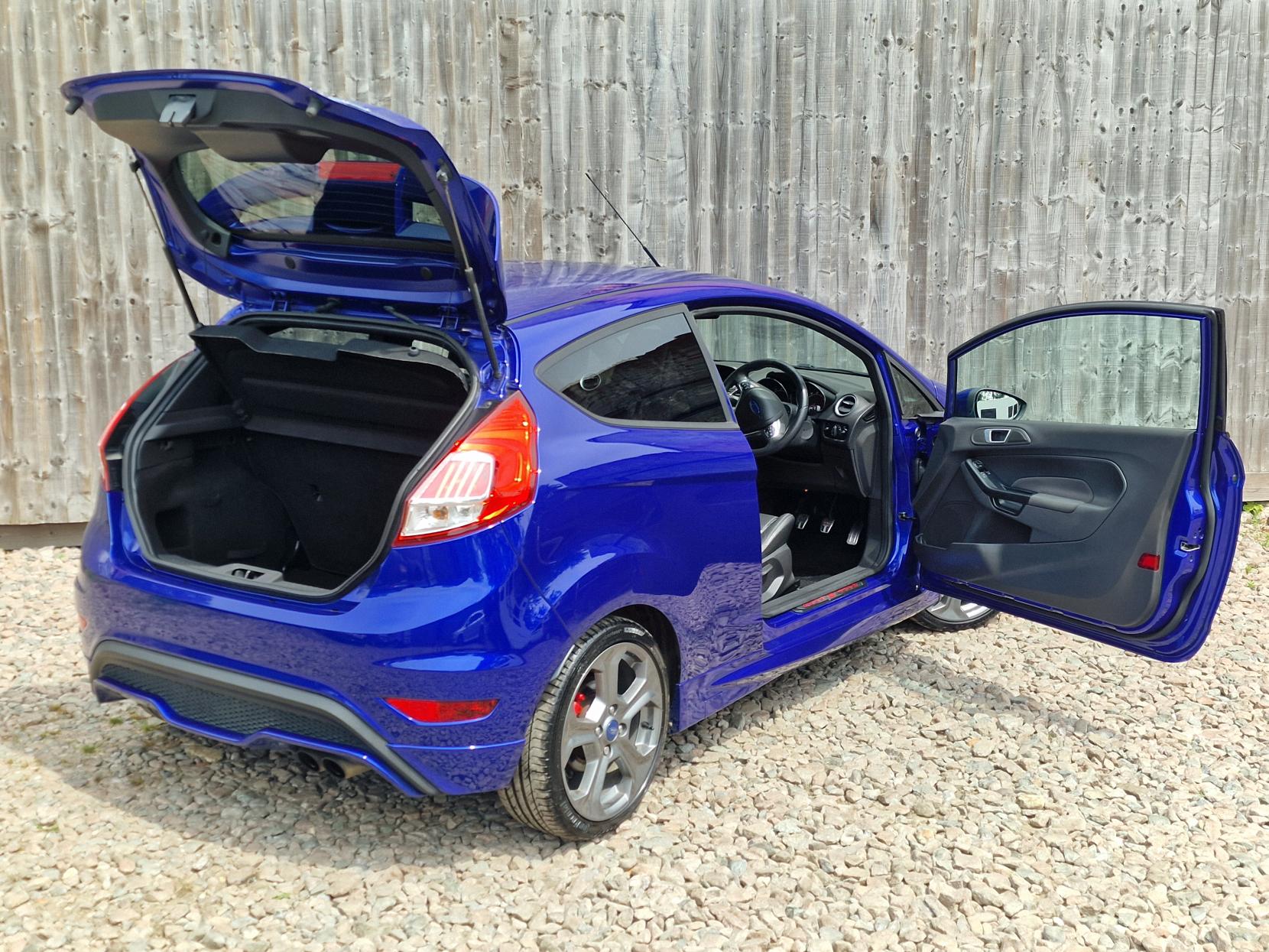 Ford Fiesta 1.6T EcoBoost ST-3 Hatchback 3dr Petrol Manual Euro 6 (182 ps)