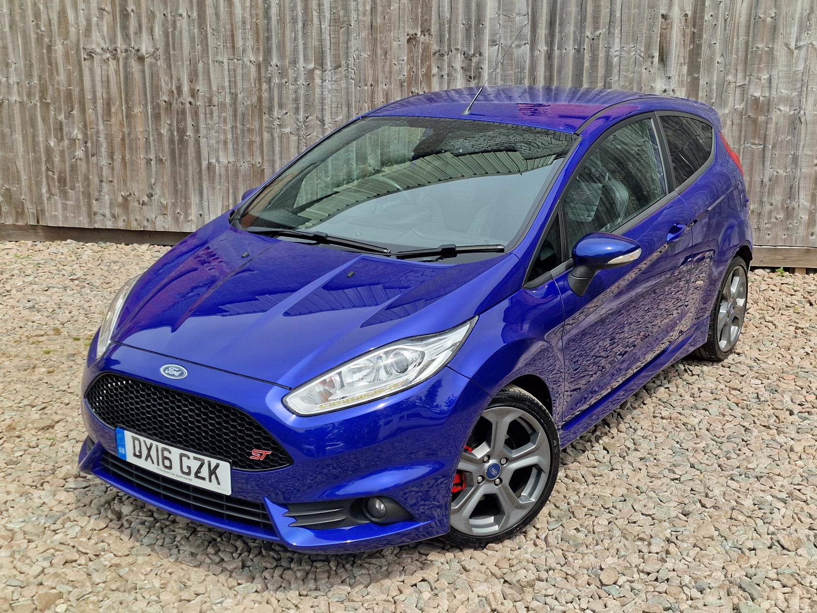 Ford Fiesta 1.6T EcoBoost ST-3 Hatchback 3dr Petrol Manual Euro 6 (182 ps)