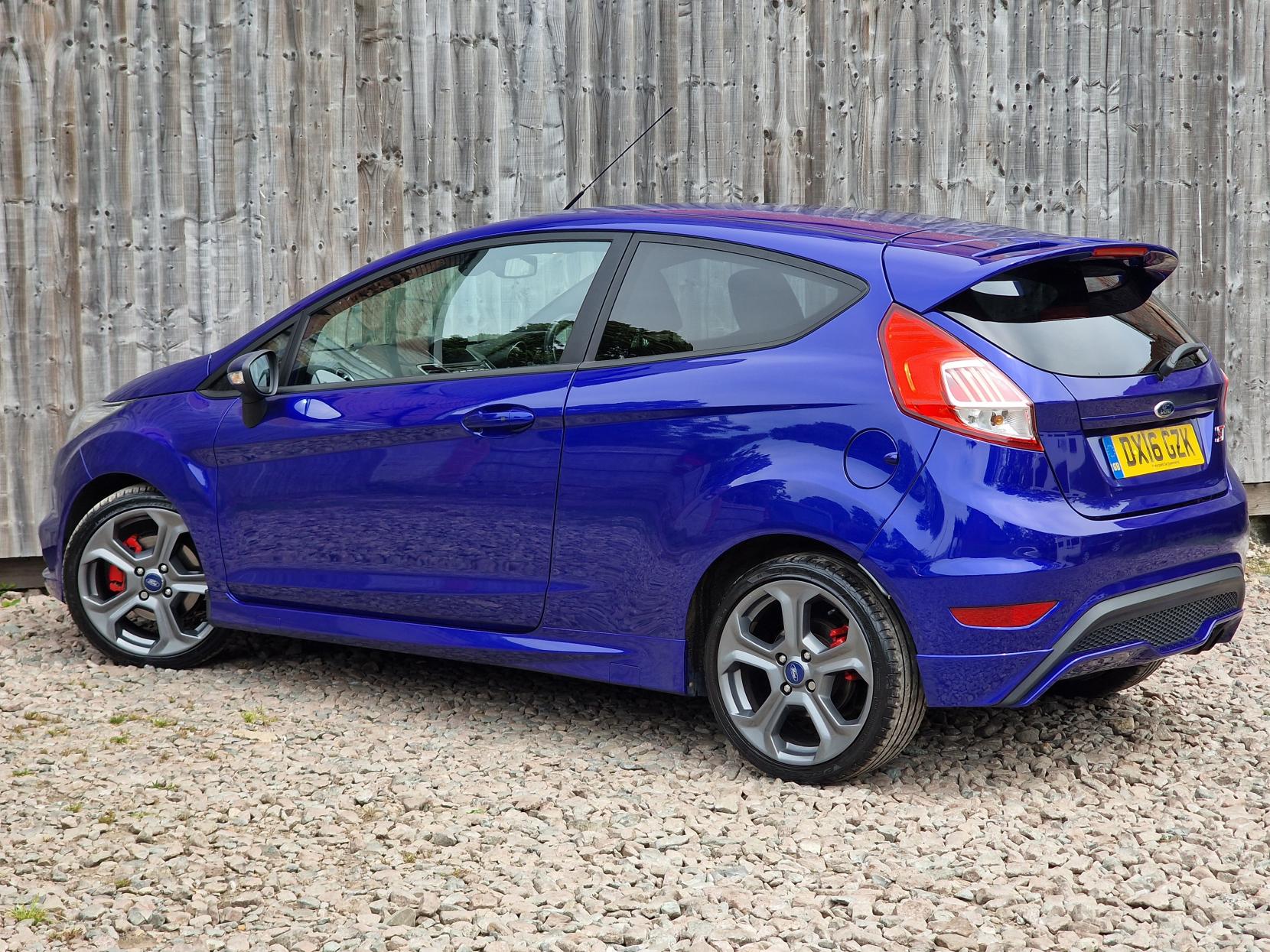 Ford Fiesta 1.6T EcoBoost ST-3 Hatchback 3dr Petrol Manual Euro 6 (182 ps)