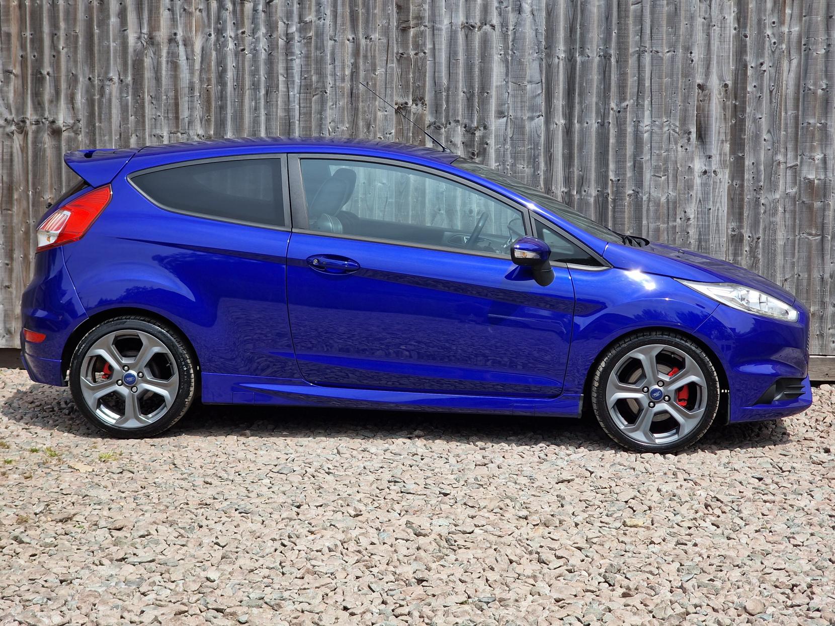 Ford Fiesta 1.6T EcoBoost ST-3 Hatchback 3dr Petrol Manual Euro 6 (182 ps)
