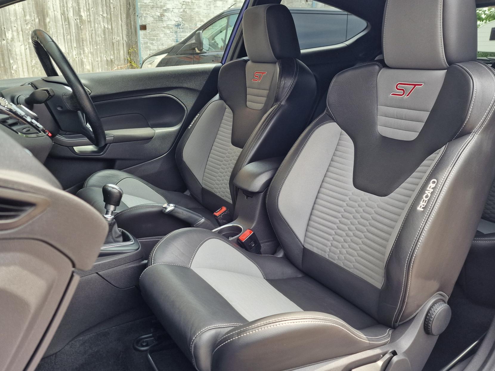 Ford Fiesta 1.6T EcoBoost ST-3 Hatchback 3dr Petrol Manual Euro 6 (182 ps)