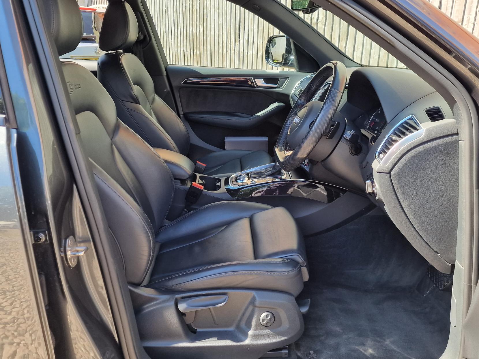 Audi Q5 2.0 TDI S line Plus SUV 5dr Diesel S Tronic quattro Euro 6 (s/s) (190 ps)