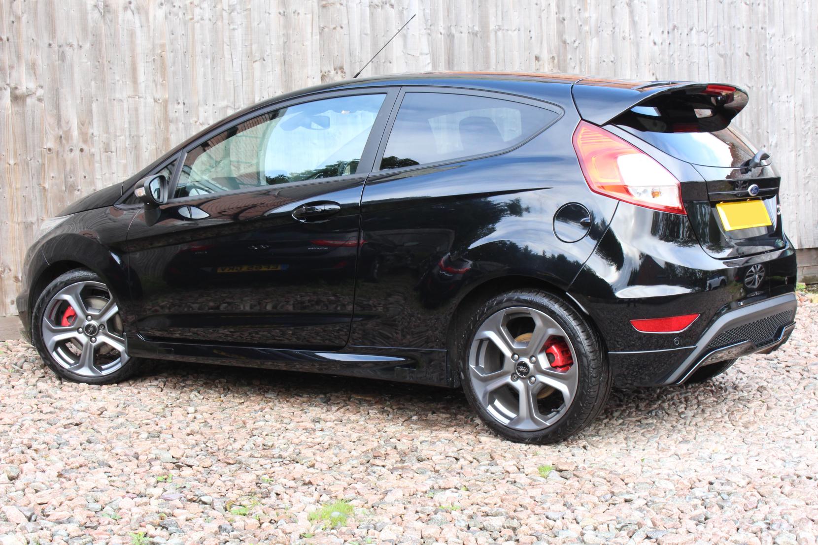 Ford Fiesta 1.6T EcoBoost ST-3 Hatchback 3dr Petrol Manual Euro 6 (182 ps)