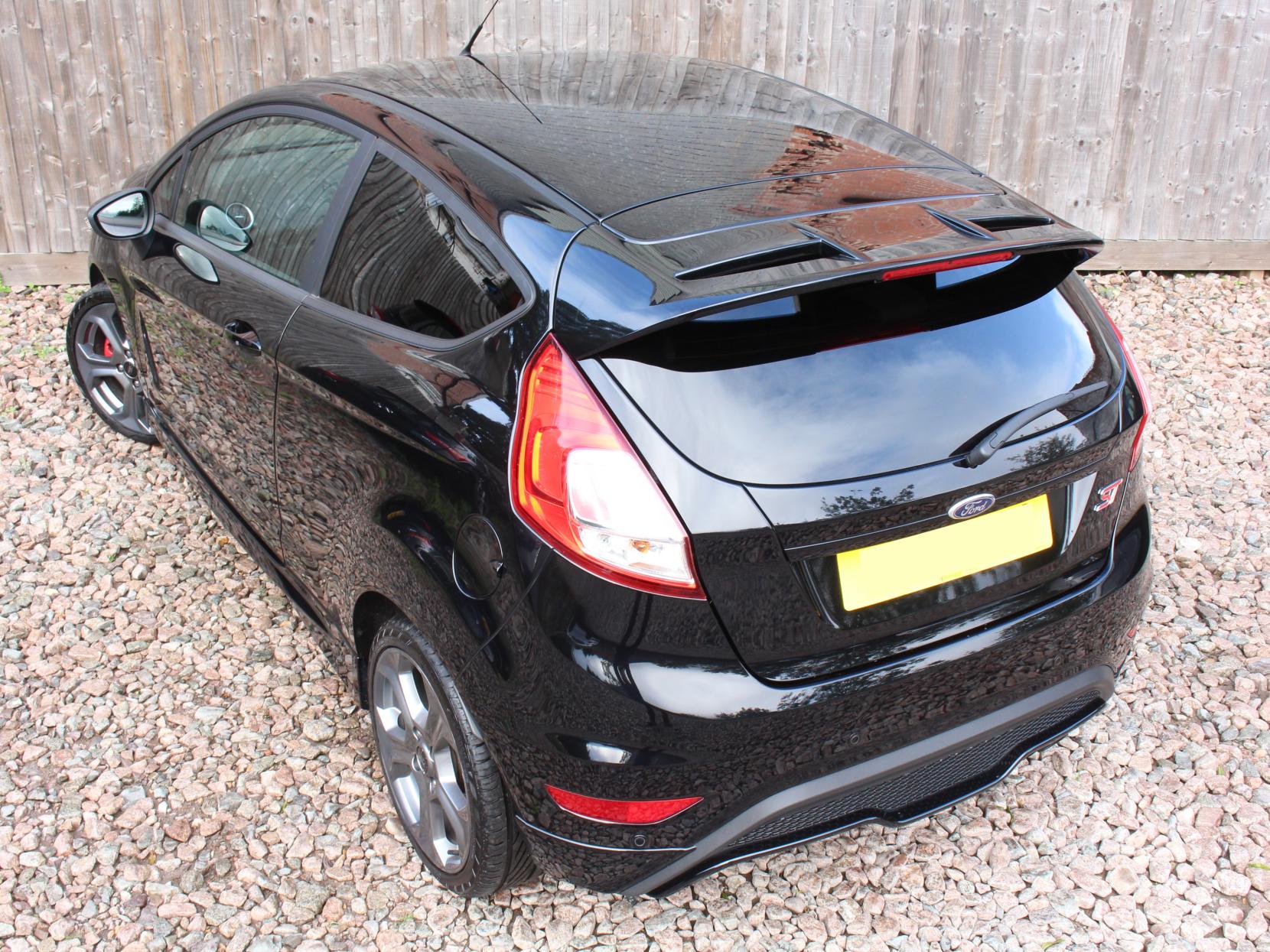 Ford Fiesta 1.6T EcoBoost ST-3 Hatchback 3dr Petrol Manual Euro 6 (182 ps)