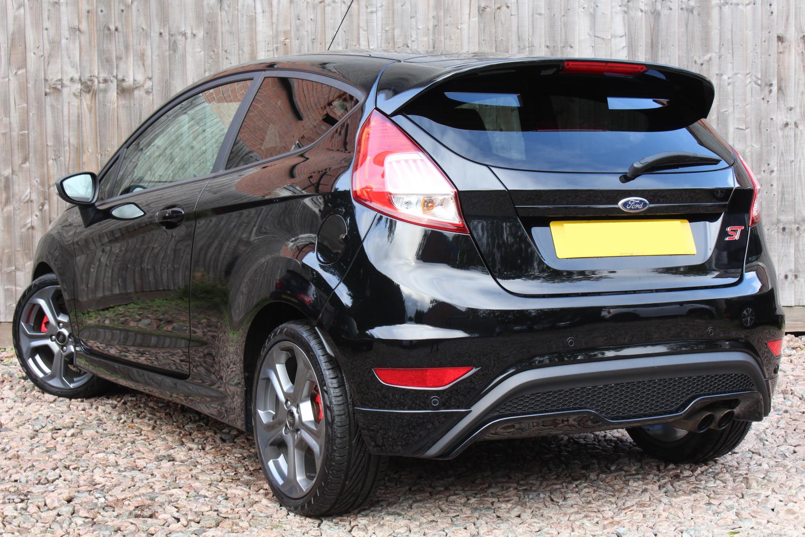 Ford Fiesta 1.6T EcoBoost ST-3 Hatchback 3dr Petrol Manual Euro 6 (182 ps)