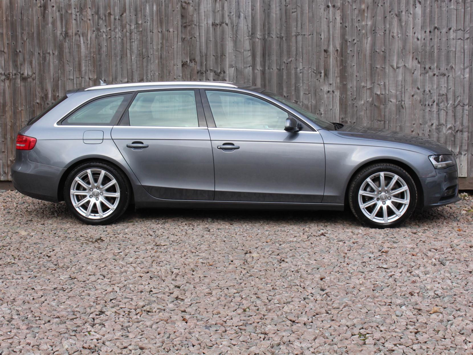 Audi A4 Avant 2.0 TDI SE Technik Estate 5dr Diesel S Tronic quattro Euro 5 (s/s) (177 ps)