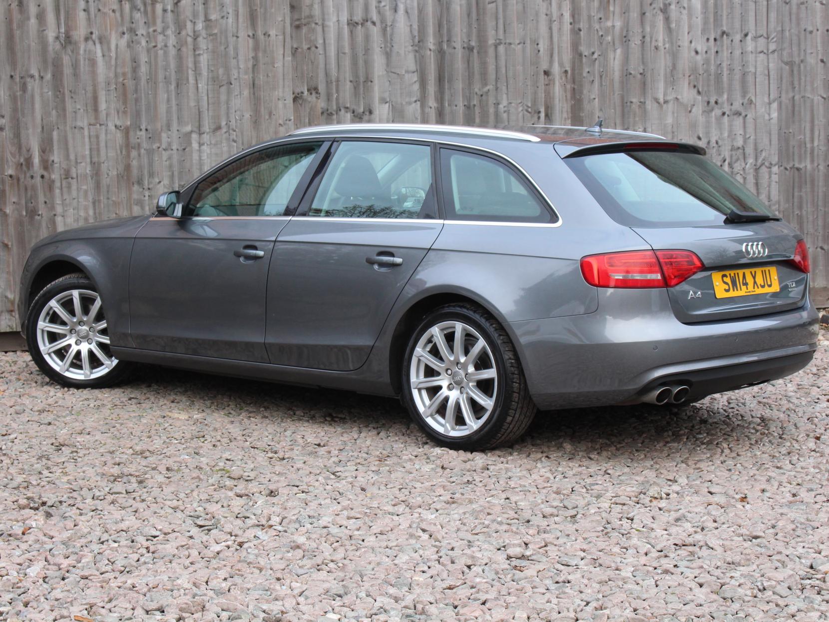 Audi A4 Avant 2.0 TDI SE Technik Estate 5dr Diesel S Tronic quattro Euro 5 (s/s) (177 ps)