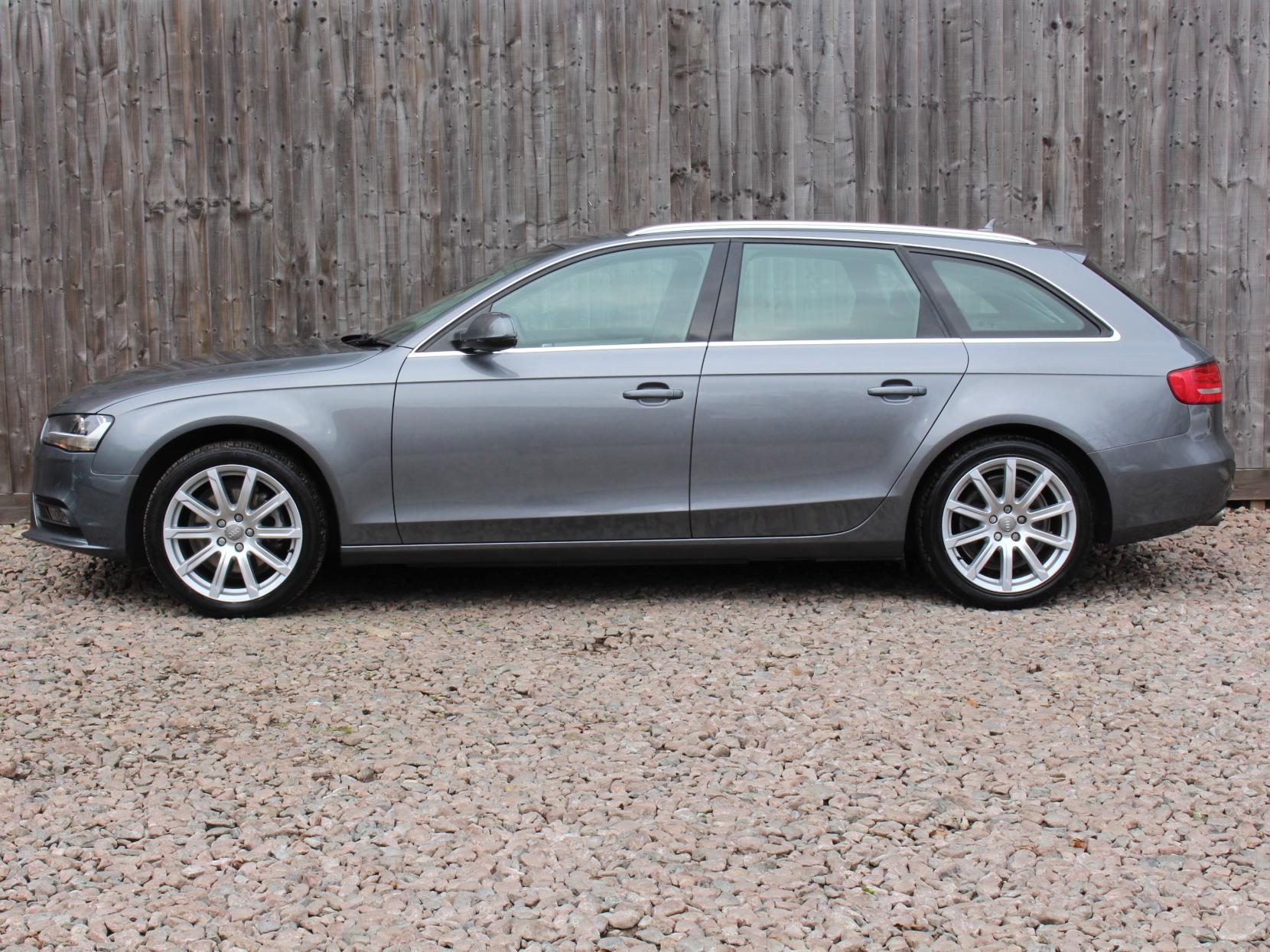 Audi A4 Avant 2.0 TDI SE Technik Estate 5dr Diesel S Tronic quattro Euro 5 (s/s) (177 ps)