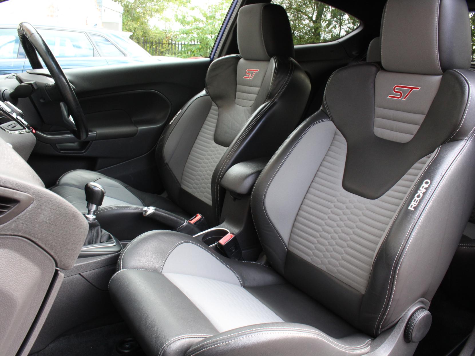 Ford Fiesta 1.6T EcoBoost ST-3 Hatchback 3dr Petrol Manual Euro 6 (182 ps)