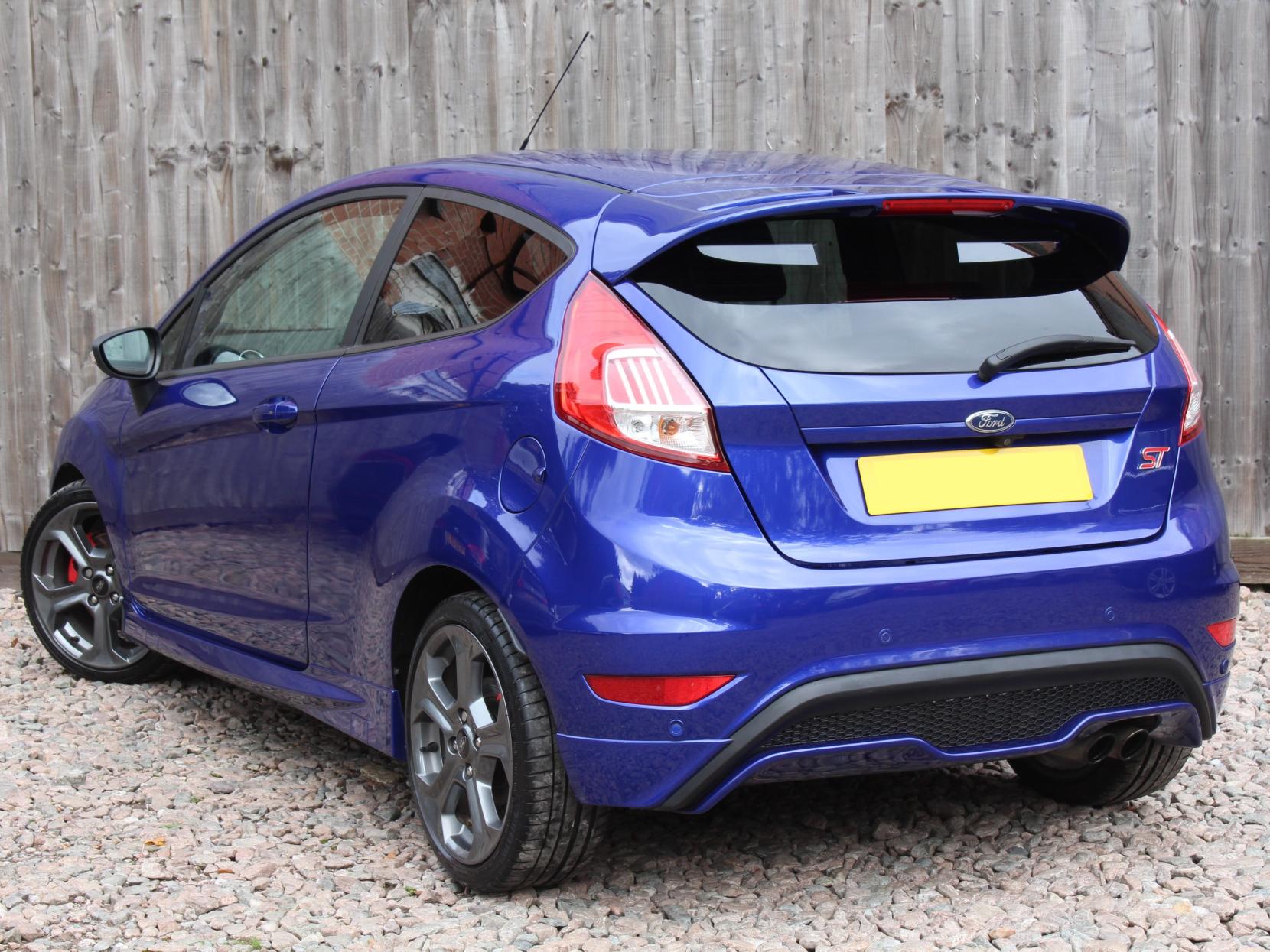 Ford Fiesta 1.6T EcoBoost ST-3 Hatchback 3dr Petrol Manual Euro 6 (182 ps)