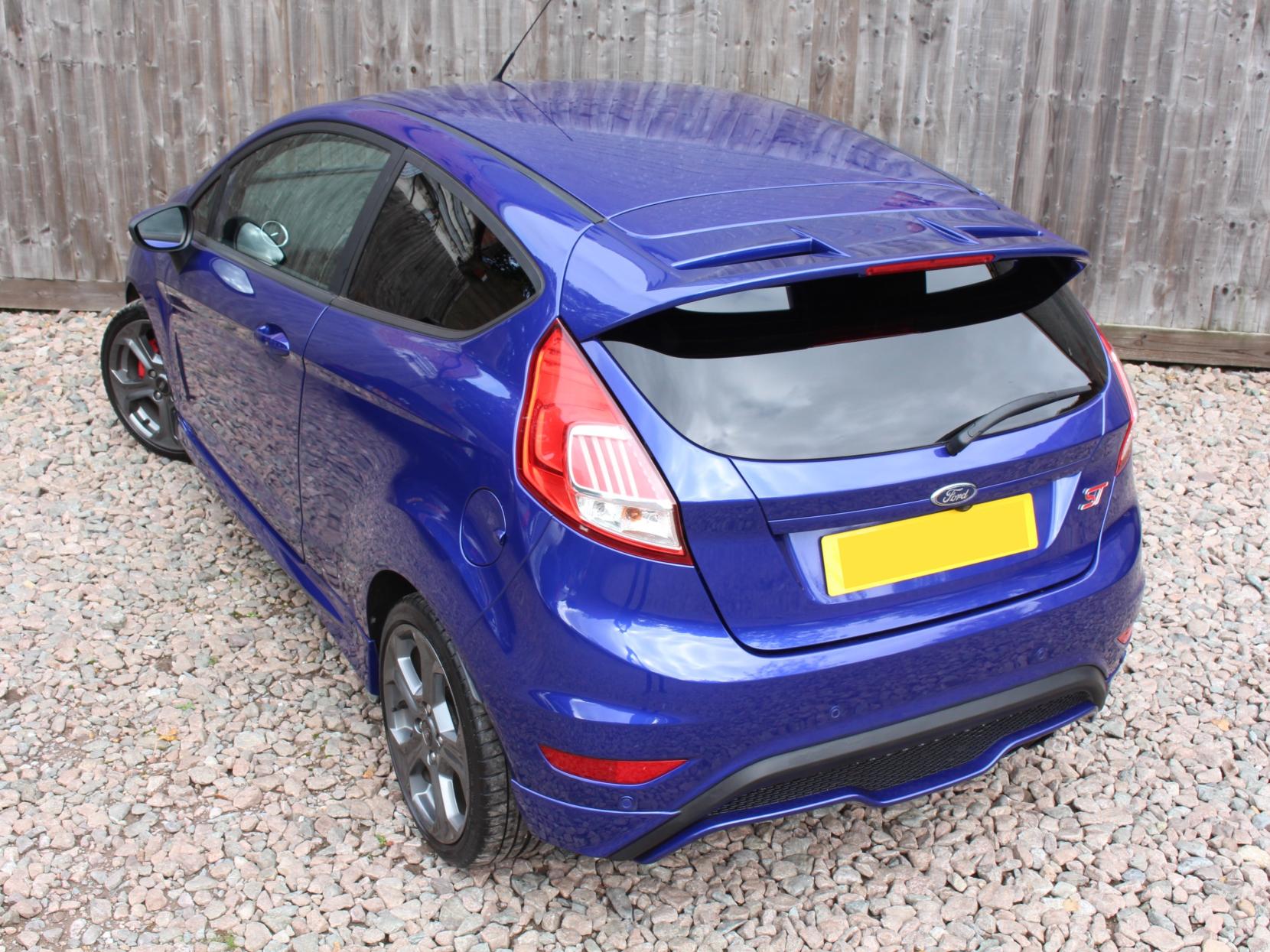Ford Fiesta 1.6T EcoBoost ST-3 Hatchback 3dr Petrol Manual Euro 6 (182 ps)