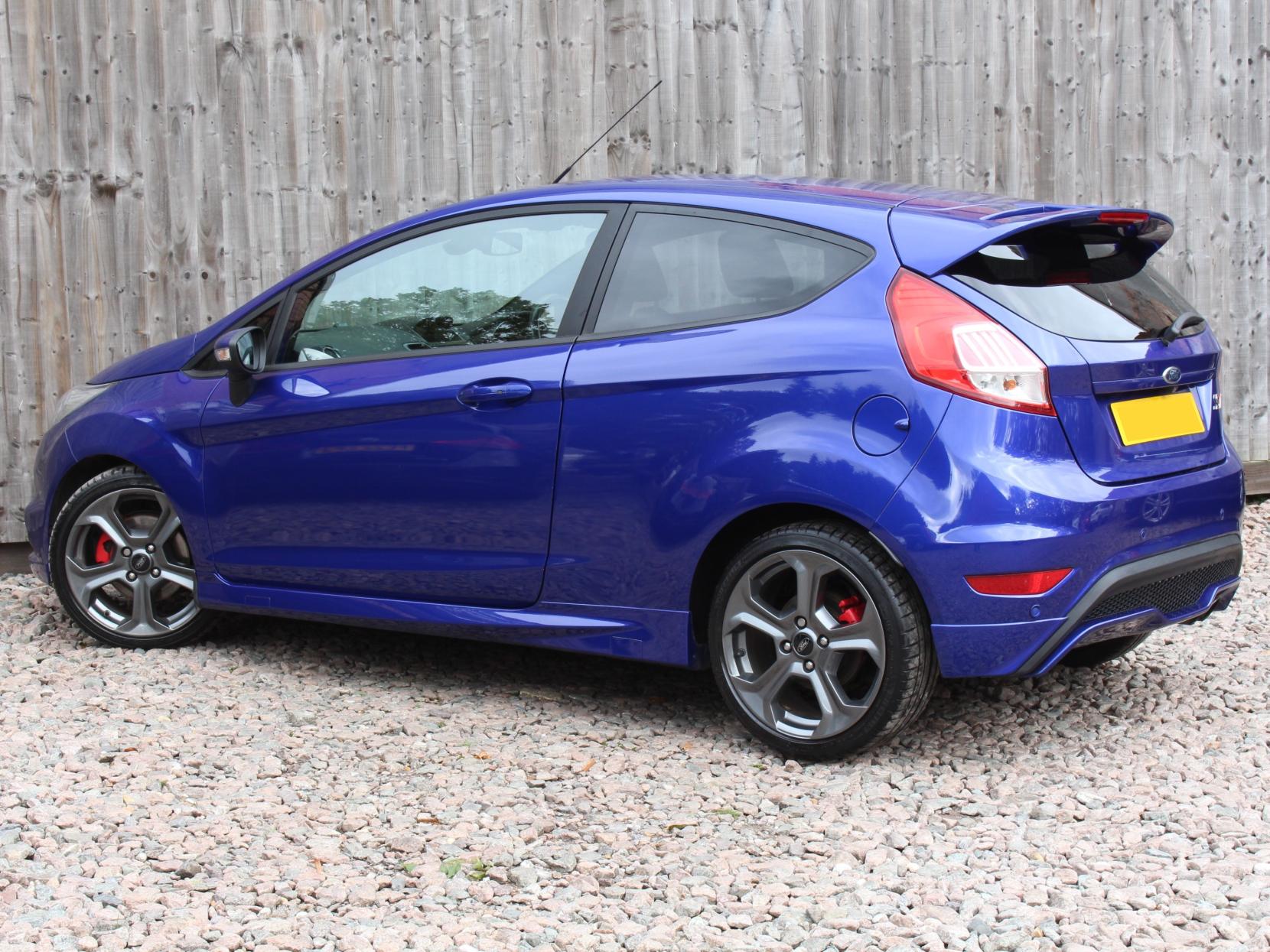 Ford Fiesta 1.6T EcoBoost ST-3 Hatchback 3dr Petrol Manual Euro 6 (182 ps)