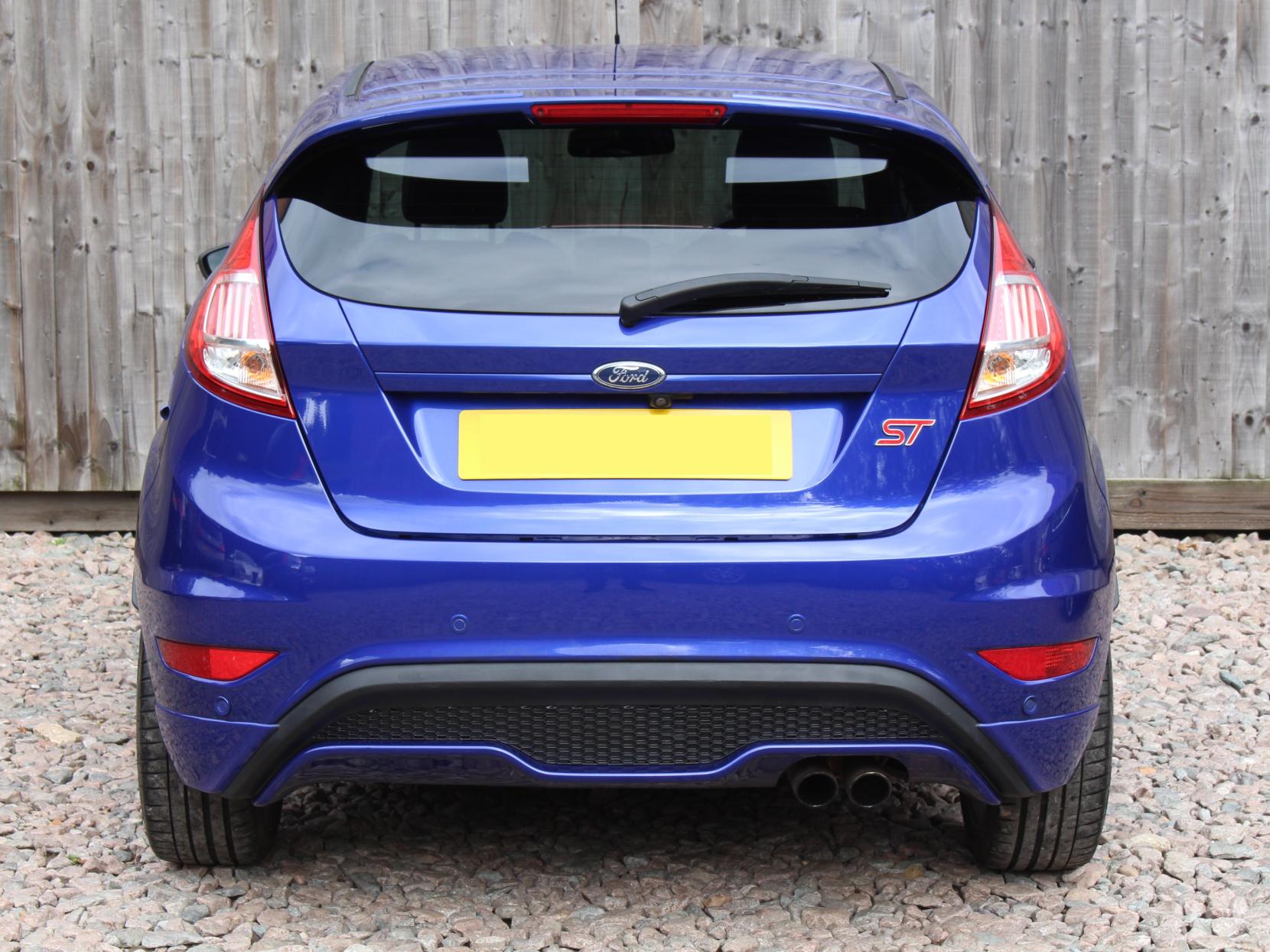 Ford Fiesta 1.6T EcoBoost ST-3 Hatchback 3dr Petrol Manual Euro 6 (182 ps)