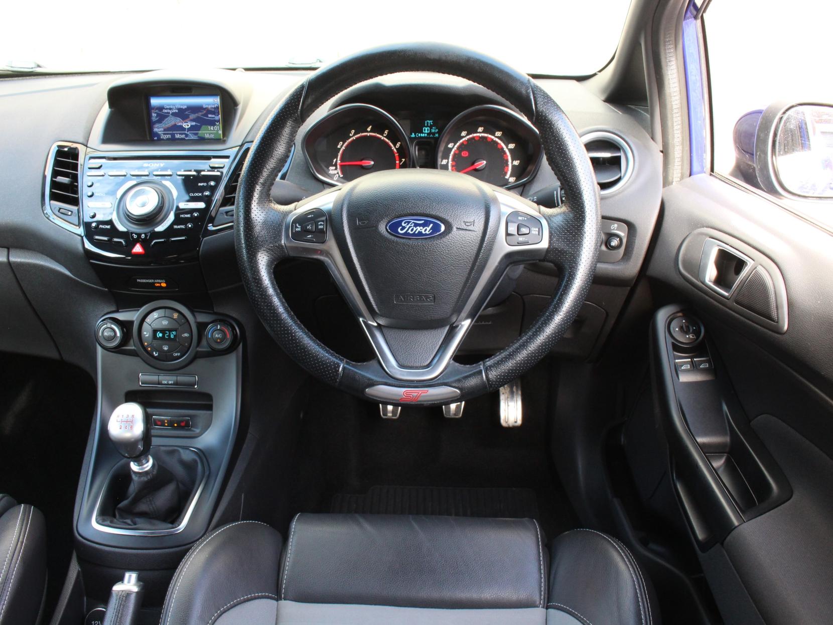 Ford Fiesta 1.6T EcoBoost ST-3 Hatchback 3dr Petrol Manual Euro 6 (182 ps)