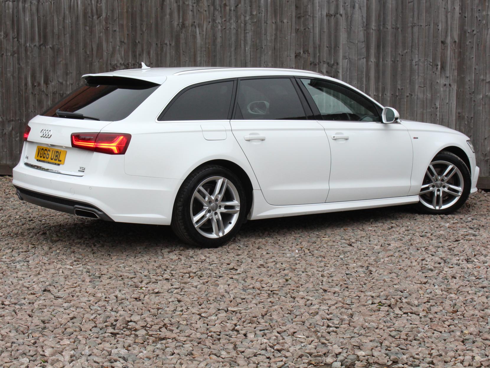 Audi A6 Avant 2.0 TDI ultra S line Estate 5dr Diesel S Tronic Euro 6 (s/s) (190 ps)