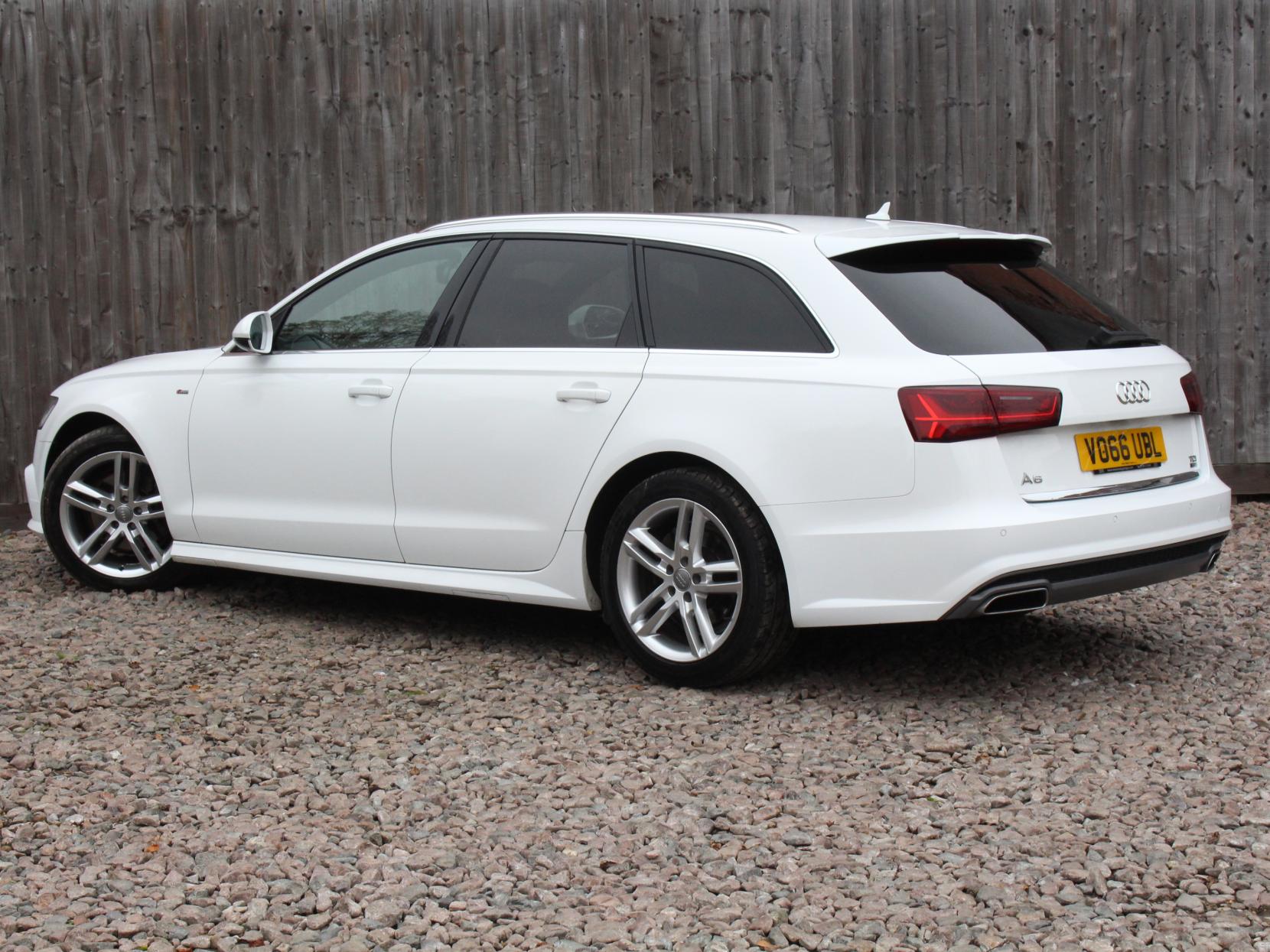 Audi A6 Avant 2.0 TDI ultra S line Estate 5dr Diesel S Tronic Euro 6 (s/s) (190 ps)