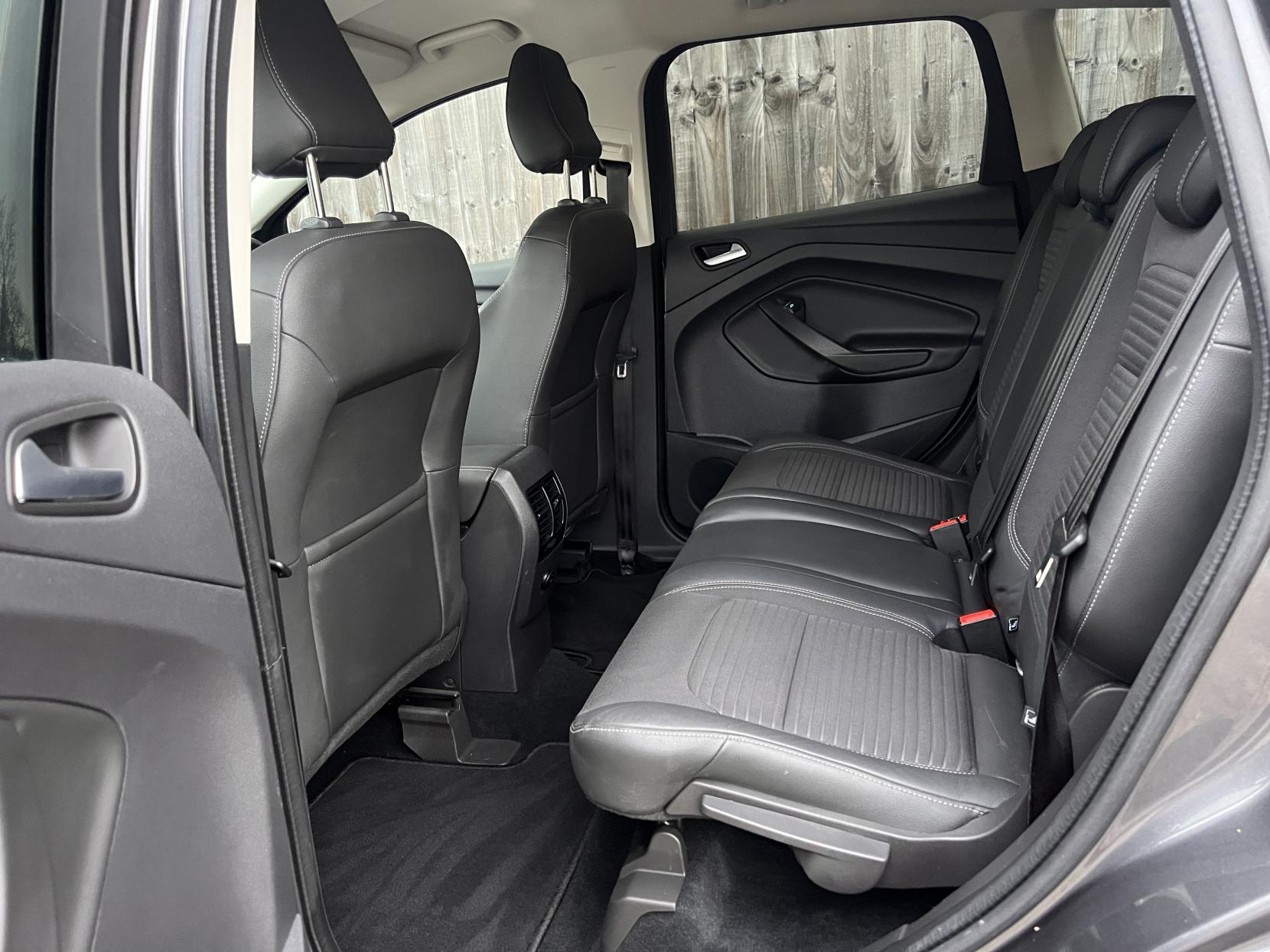 Ford Kuga 2.0 Titanium SUV (2016 - 2020)