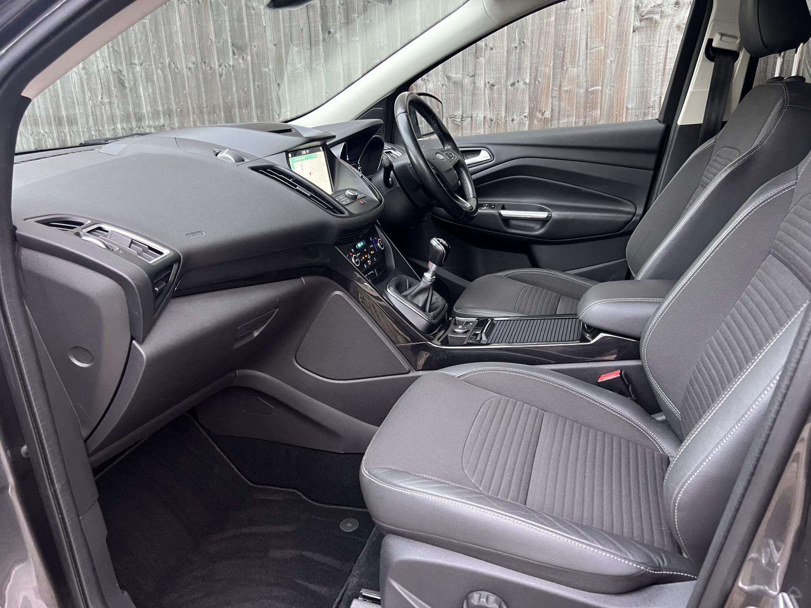 Ford Kuga 2.0 Titanium SUV (2016 - 2020)