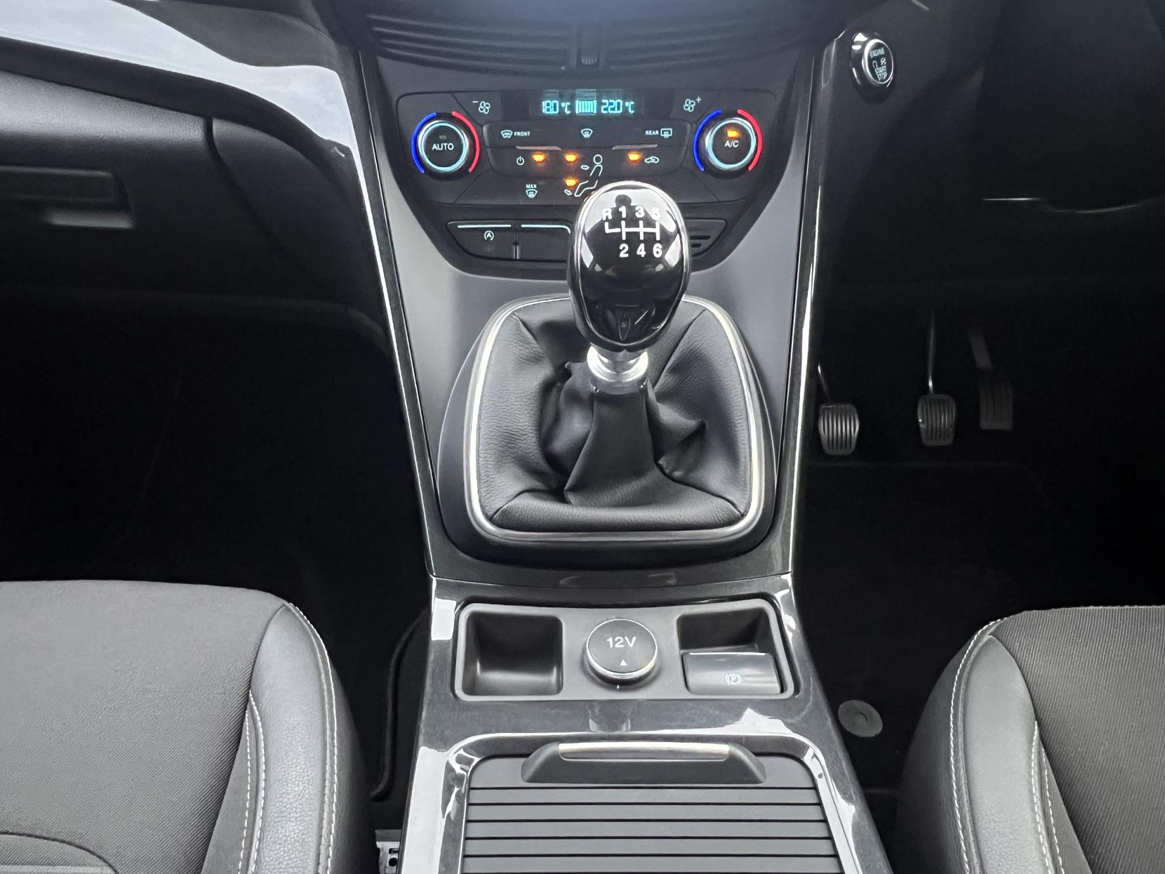 Ford Kuga 2.0 Titanium SUV (2016 - 2020)