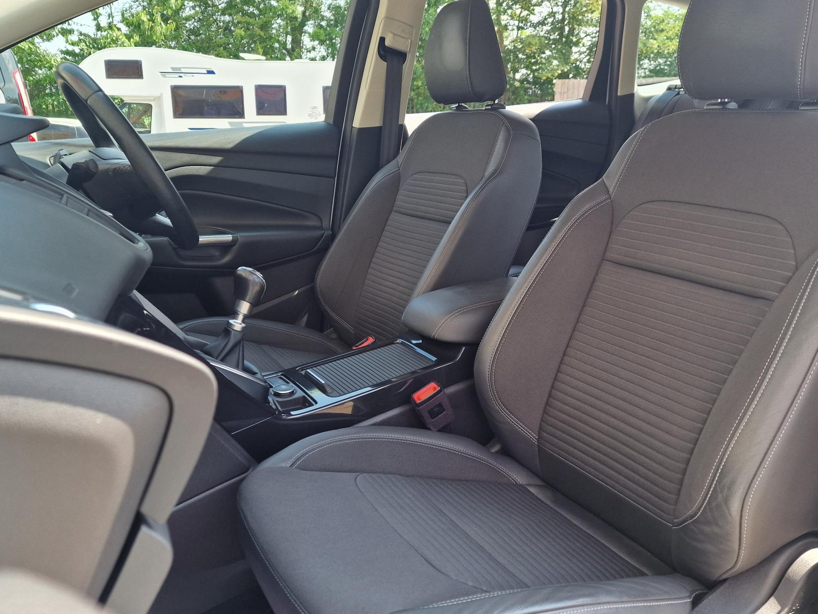 Ford Kuga 2.0 TDCi Titanium SUV 5dr Diesel Manual Euro 6 (s/s) (150 ps)