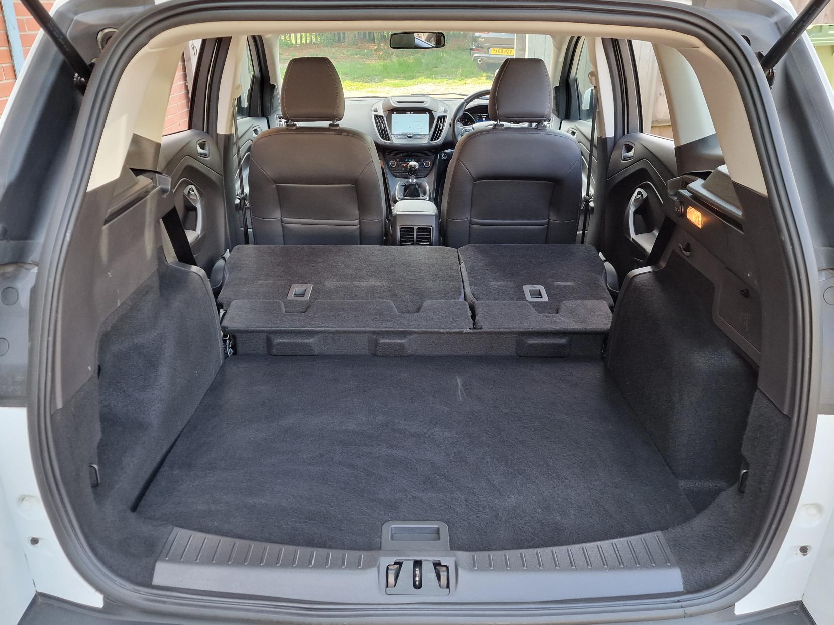 Ford Kuga 2.0 TDCi Titanium SUV 5dr Diesel Manual Euro 6 (s/s) (150 ps)