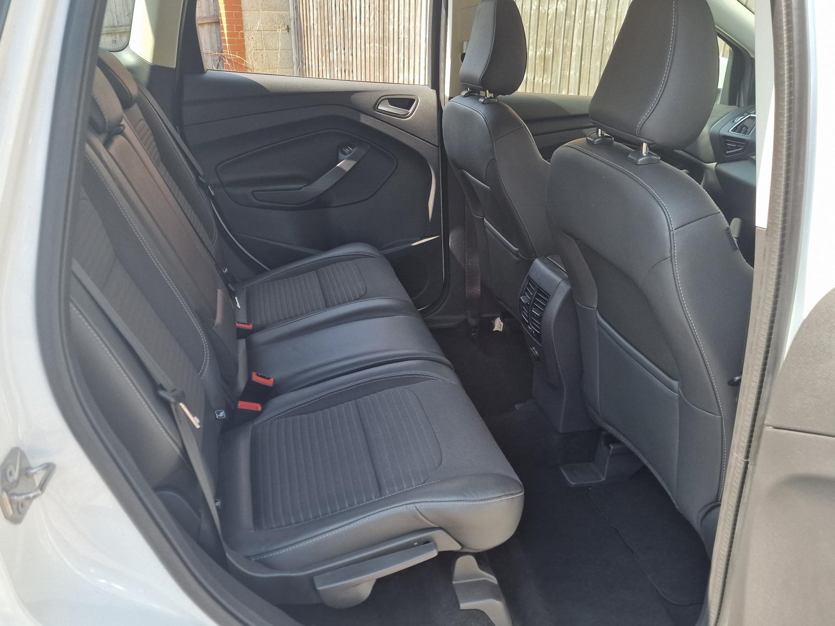 Ford Kuga 2.0 TDCi Titanium SUV 5dr Diesel Manual Euro 6 (s/s) (150 ps)