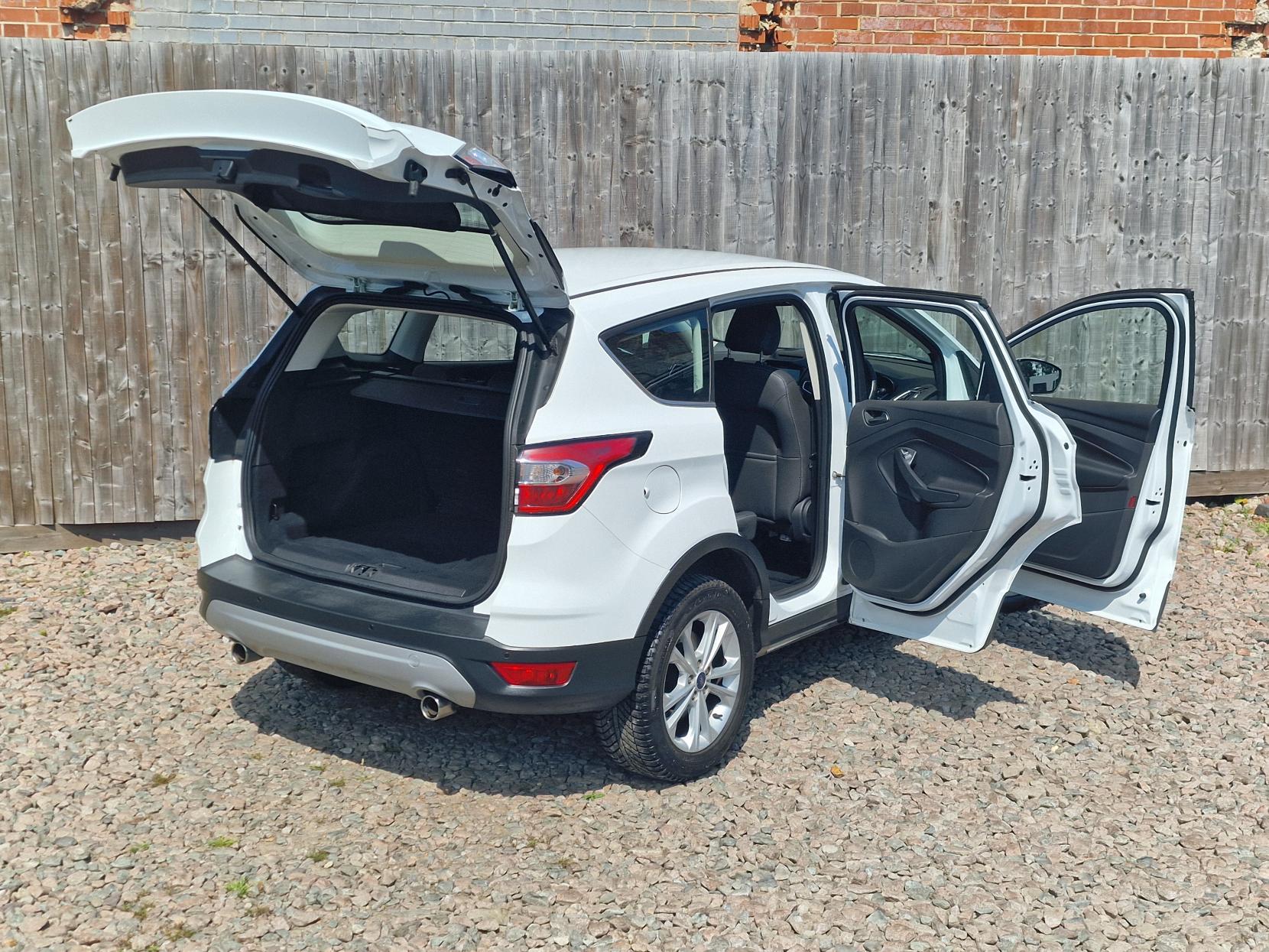 Ford Kuga 2.0 TDCi Titanium SUV 5dr Diesel Manual Euro 6 (s/s) (150 ps)