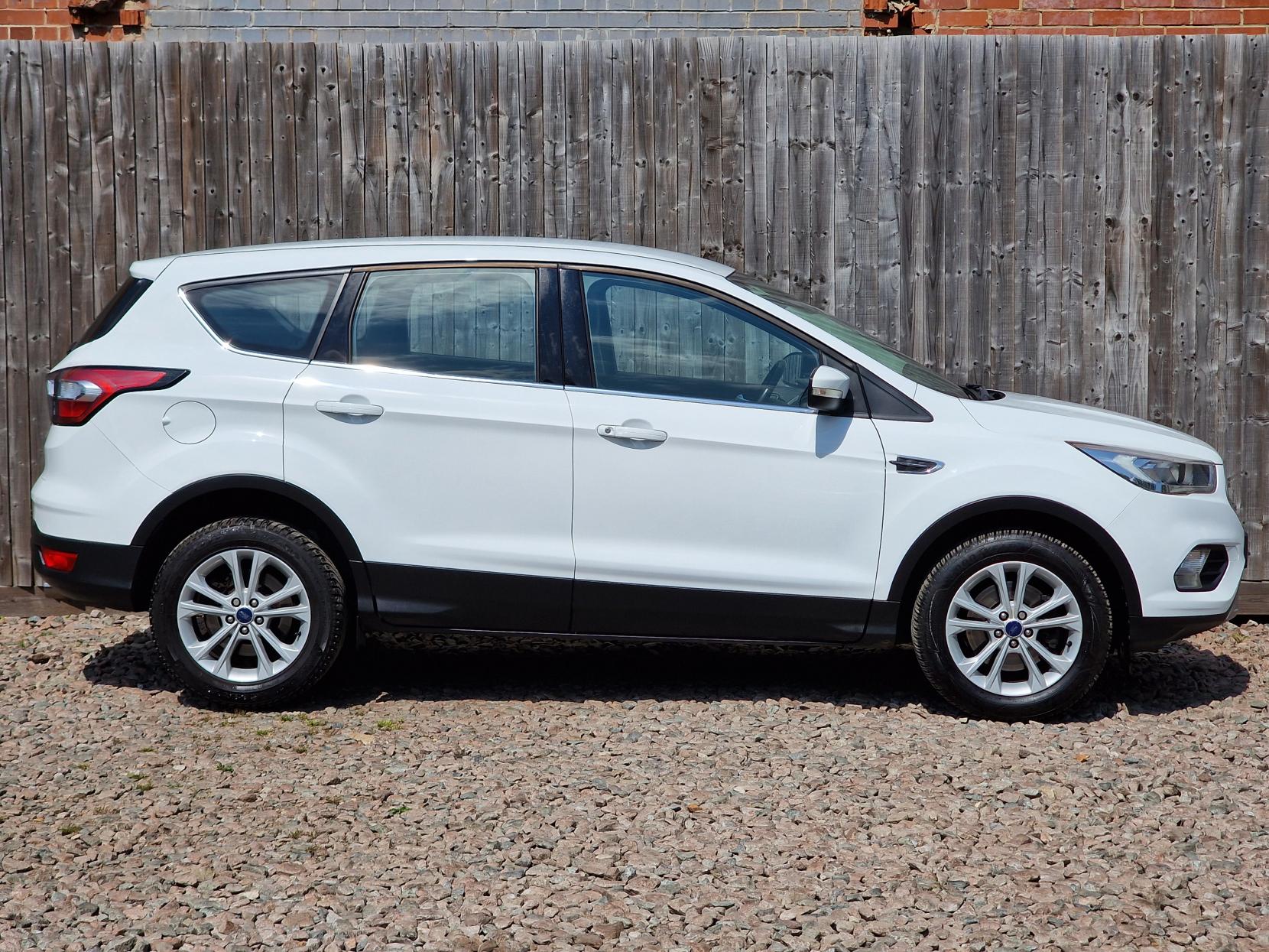 Ford Kuga 2.0 TDCi Titanium SUV 5dr Diesel Manual Euro 6 (s/s) (150 ps)