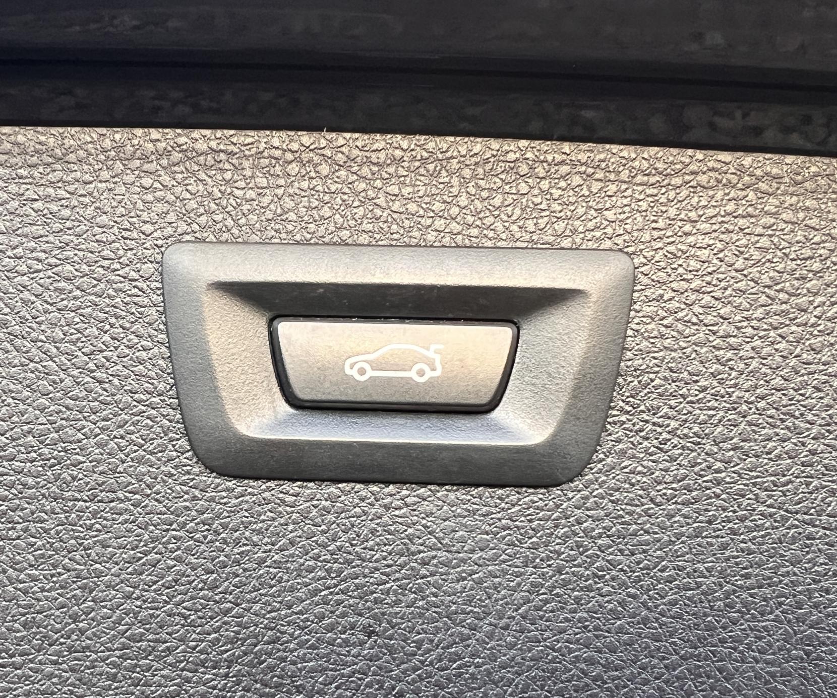 BMW 3 Series 330d M Sport Touring 5dr Diesel Auto xDrive Euro 5 (s/s) (258 ps)