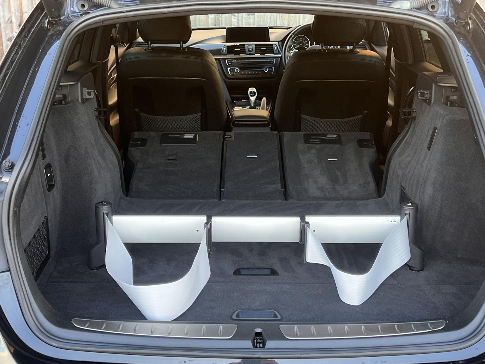 BMW 3 Series 330d M Sport Touring 5dr Diesel Auto xDrive Euro 5 (s/s) (258 ps)