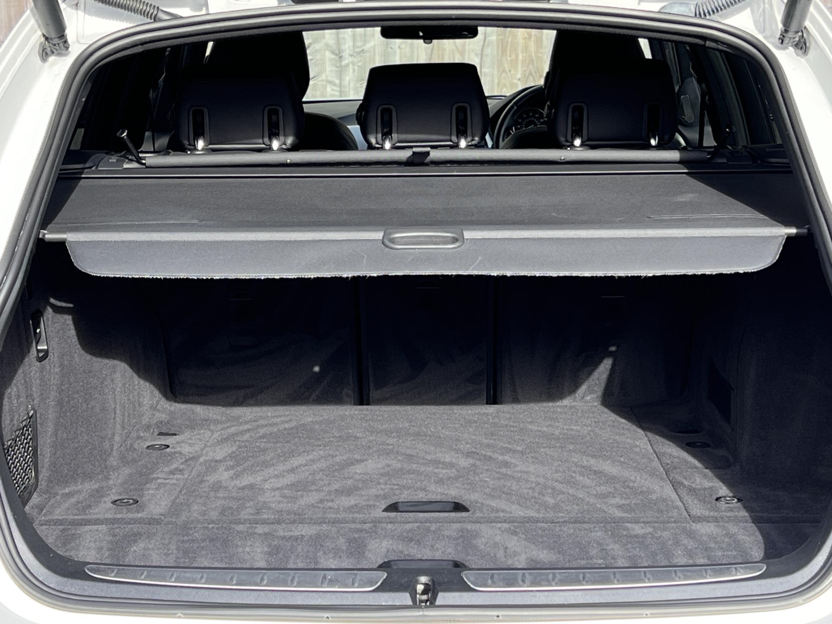 BMW 3 Series 3.0 330d M Sport Touring 5dr Diesel Auto xDrive Euro 5 (s/s) (258 ps)