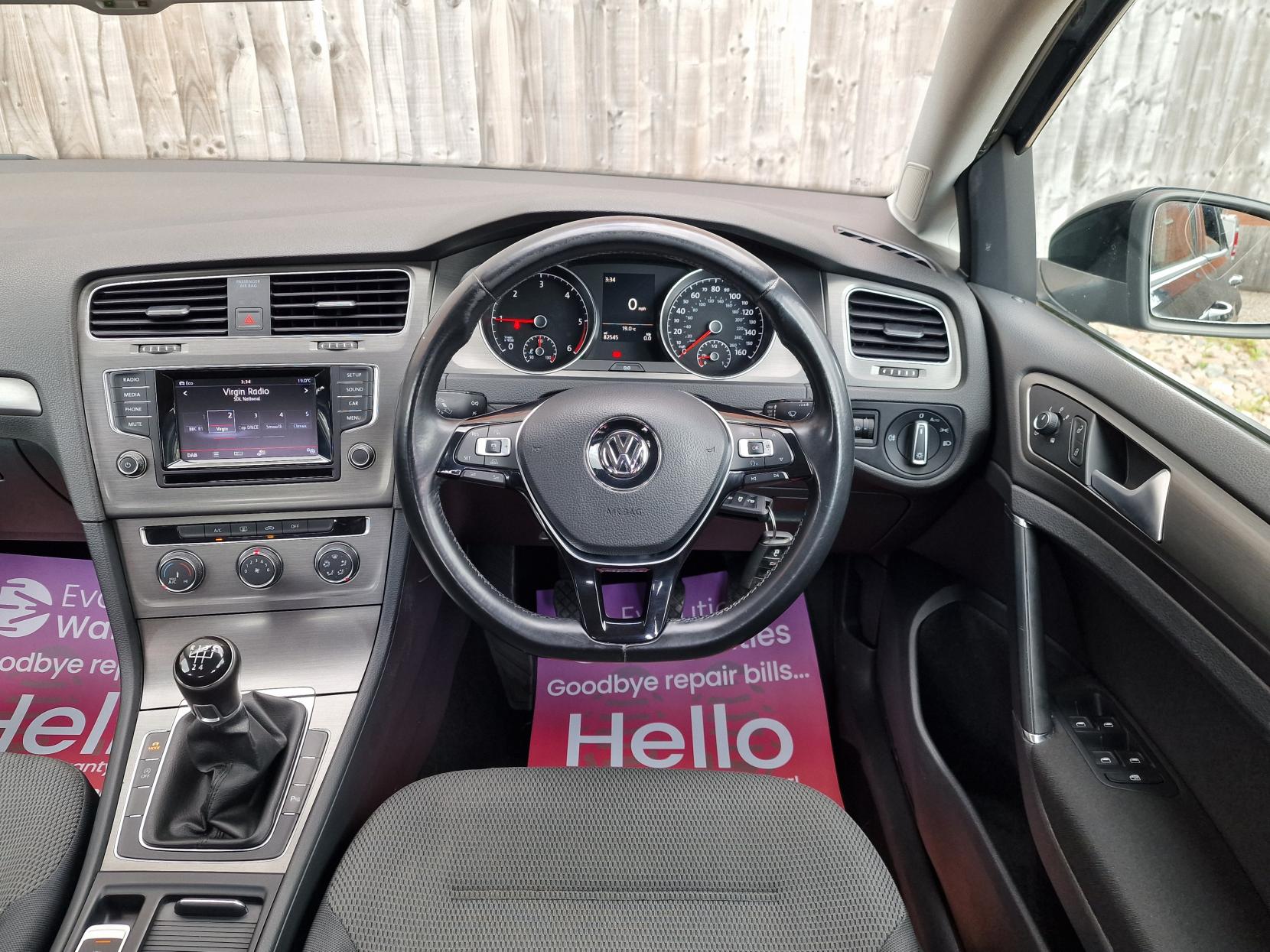 Volkswagen Golf 1.6 TDI BlueMotion Tech SE Hatchback 5dr Diesel Manual Euro 5 (s/s) (105 ps)
