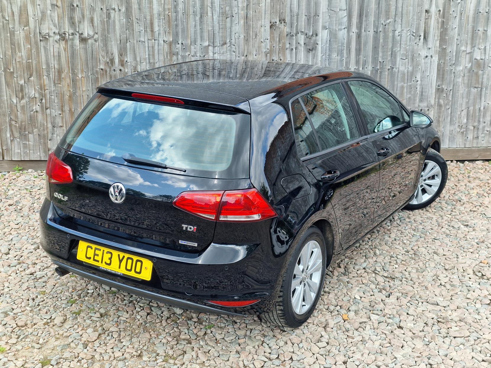 Volkswagen Golf 1.6 TDI BlueMotion Tech SE Hatchback 5dr Diesel Manual Euro 5 (s/s) (105 ps)