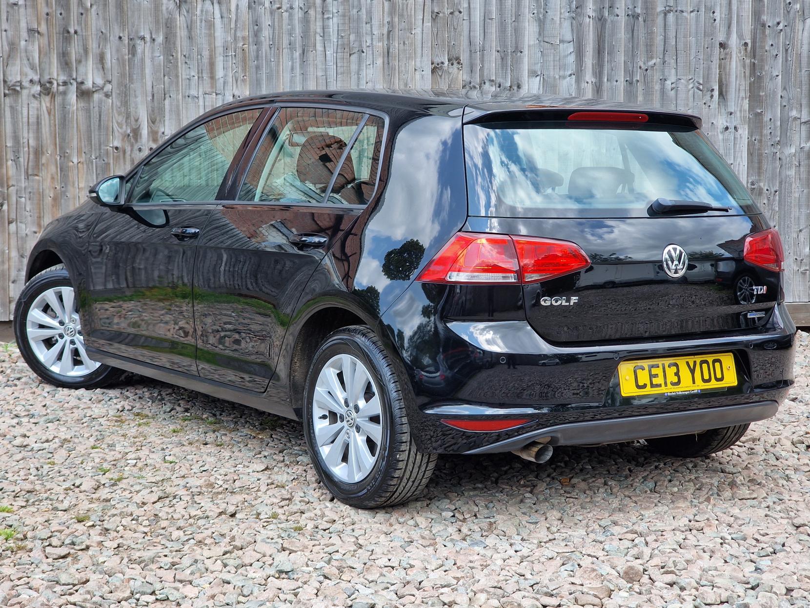 Volkswagen Golf 1.6 TDI BlueMotion Tech SE Hatchback 5dr Diesel Manual Euro 5 (s/s) (105 ps)