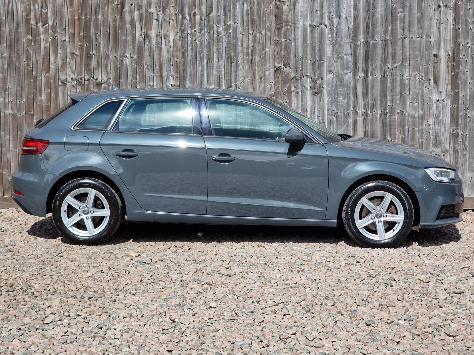 Audi A3 1.6 TDI SE Sportback 5dr Diesel S Tronic Euro 6 (s/s) (110 ps)