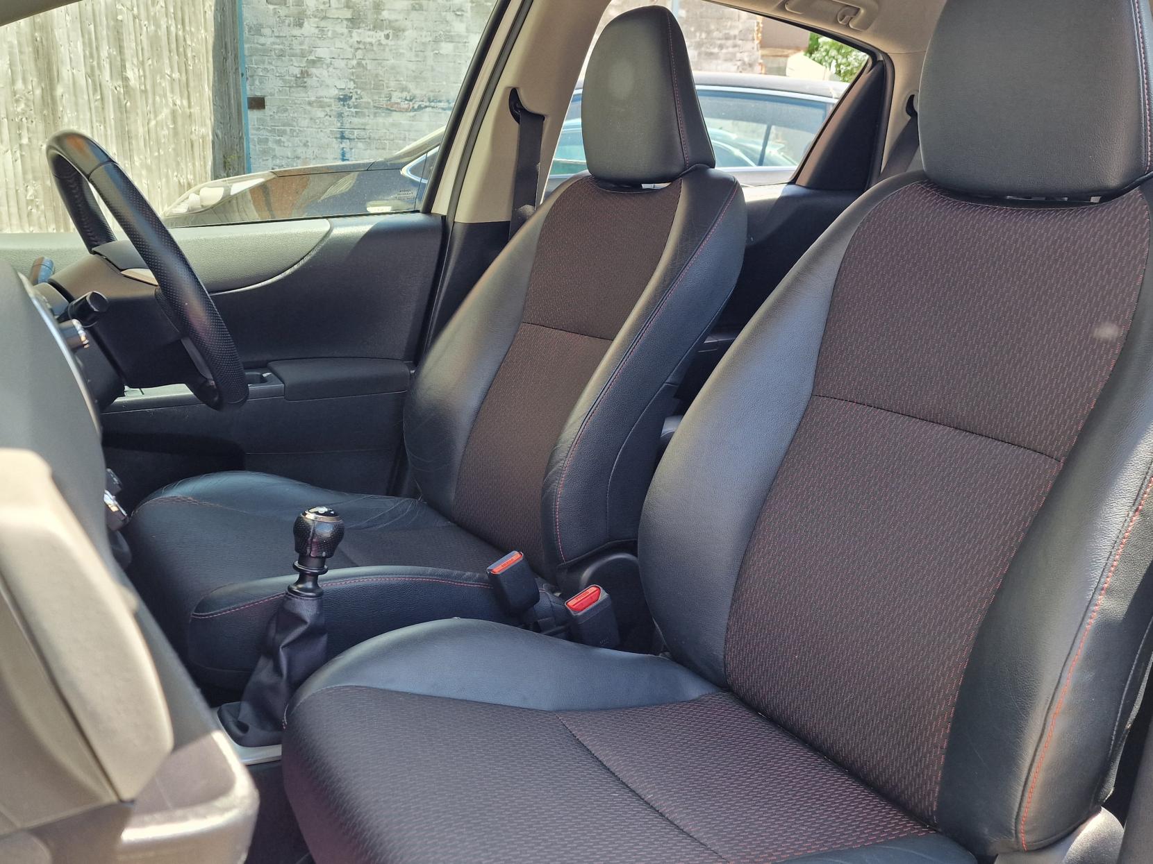 Toyota Yaris 1.33 Dual VVT-i Trend Hatchback 5dr Petrol Manual Euro 5 (101 ps)