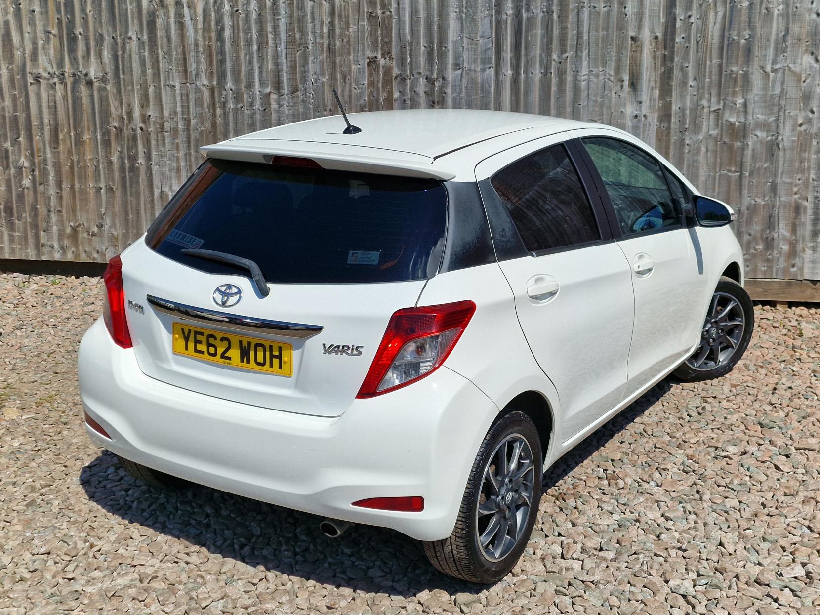 Toyota Yaris 1.33 Dual VVT-i Trend Hatchback 5dr Petrol Manual Euro 5 (101 ps)
