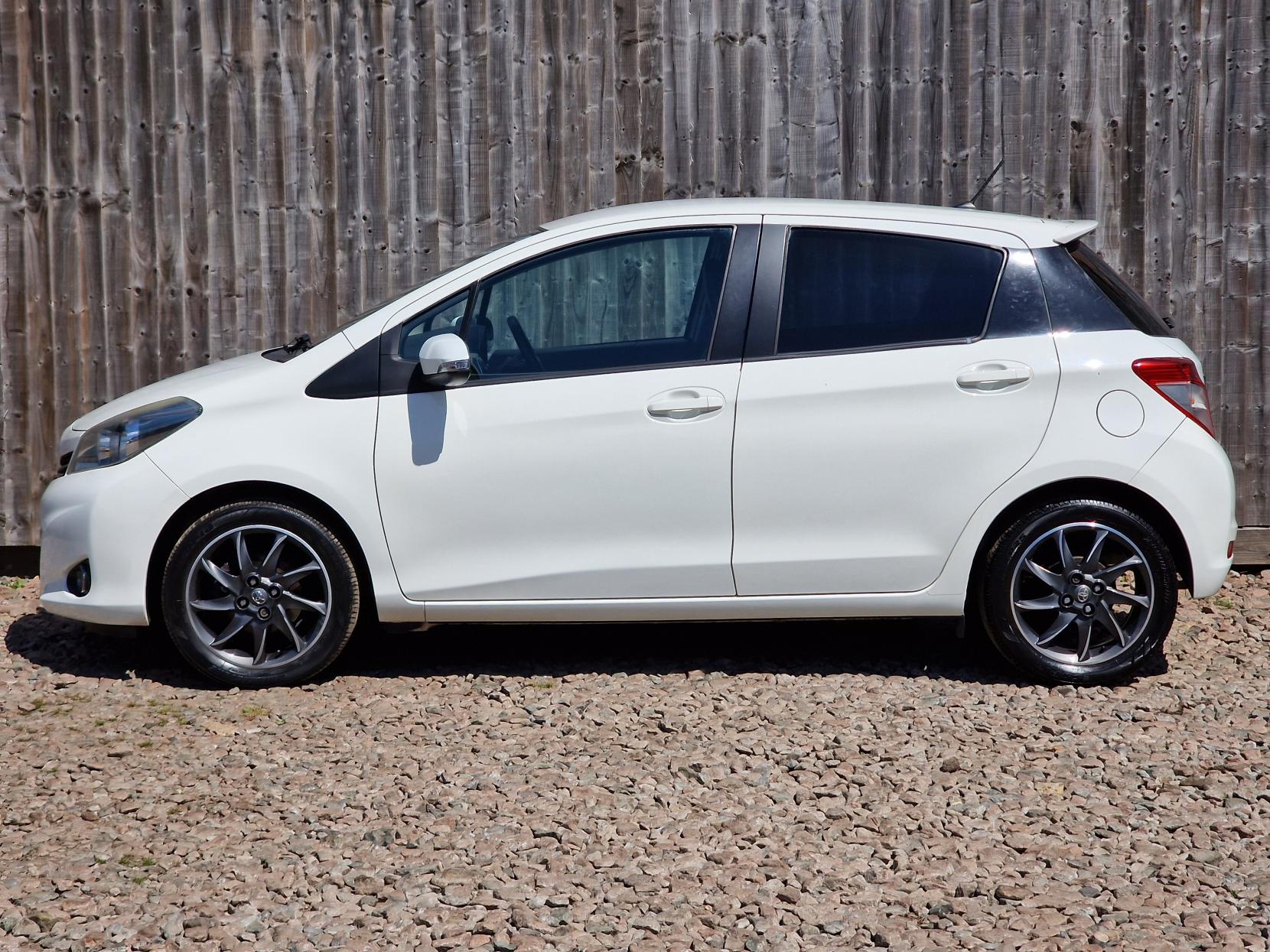 Toyota Yaris 1.33 Dual VVT-i Trend Hatchback 5dr Petrol Manual Euro 5 (101 ps)
