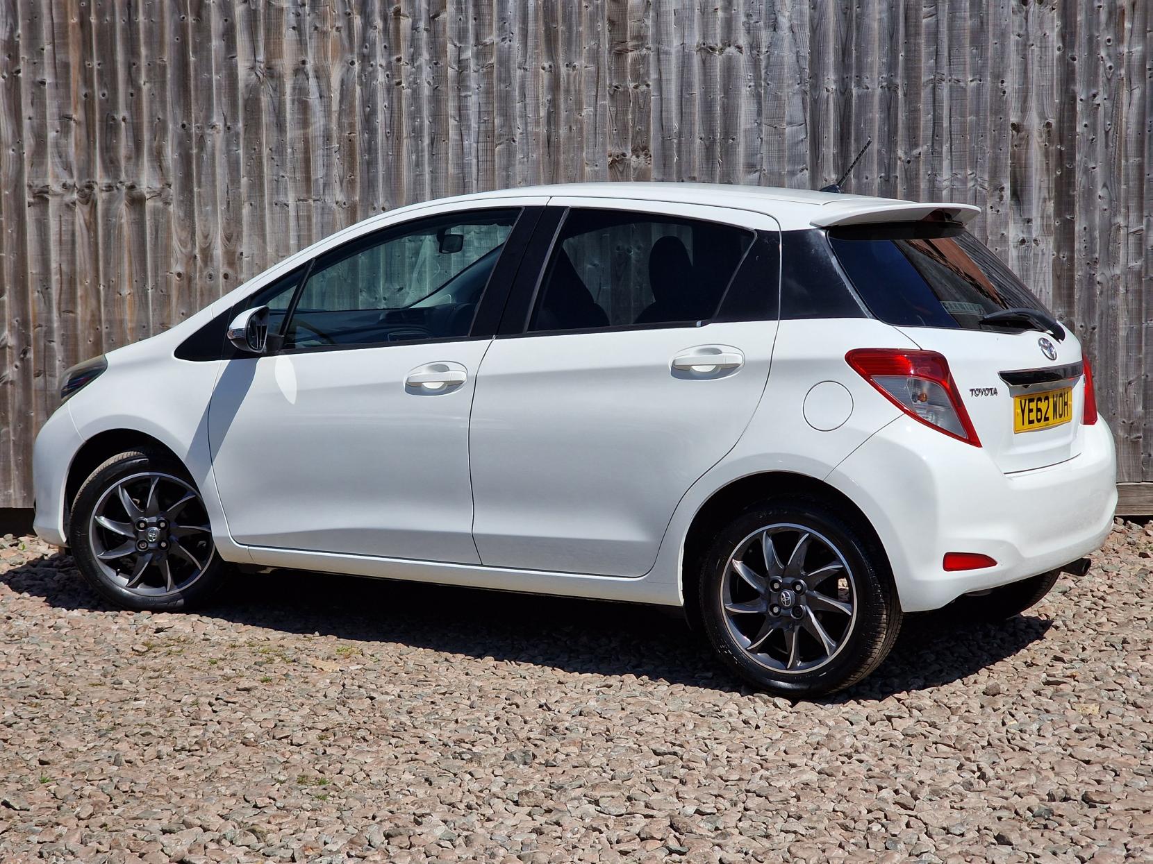 Toyota Yaris 1.33 Dual VVT-i Trend Hatchback 5dr Petrol Manual Euro 5 (101 ps)