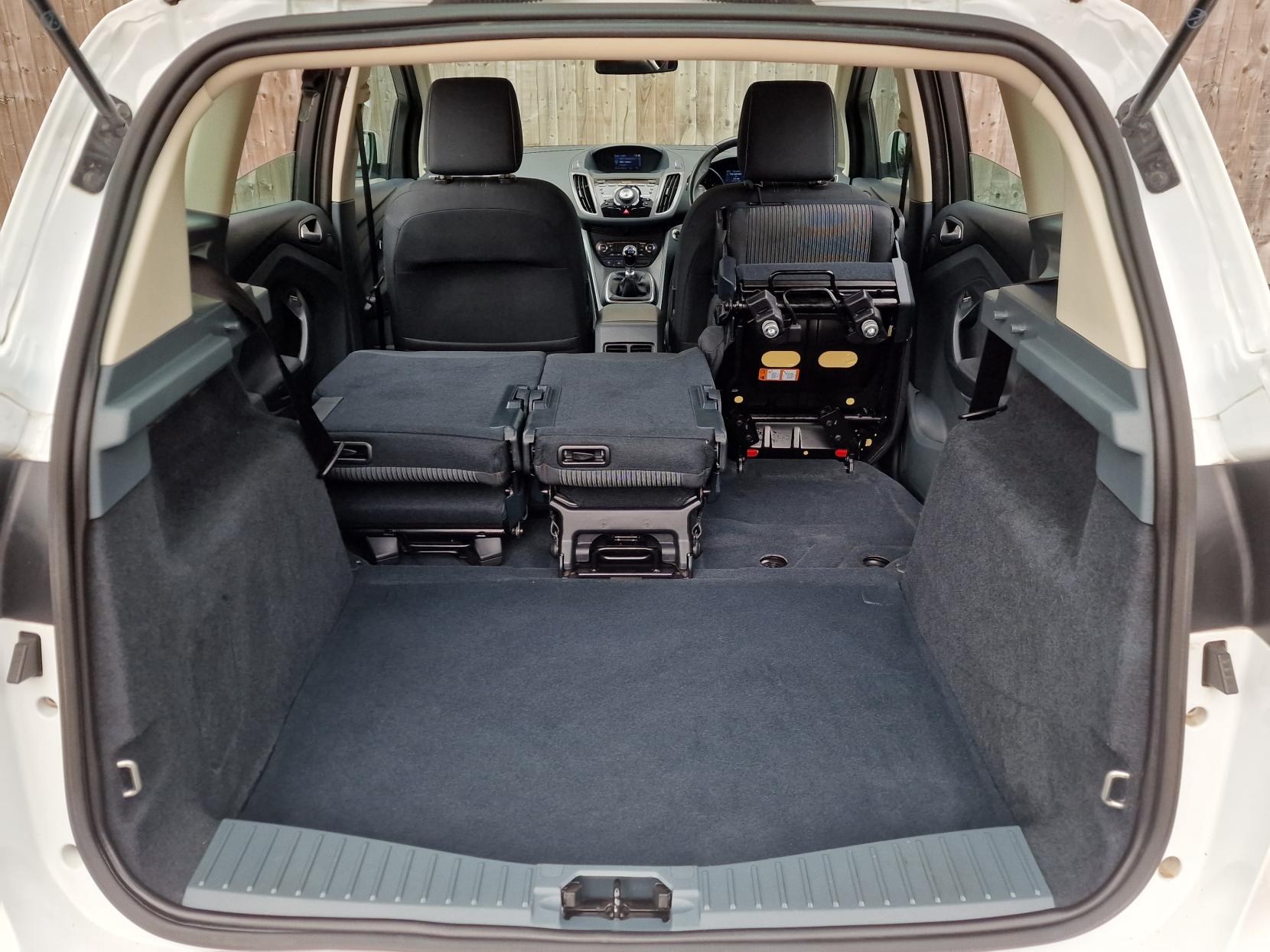 Ford C-Max 1.6 TDCi Titanium MPV 5dr Diesel Manual Euro 5 (115 ps)