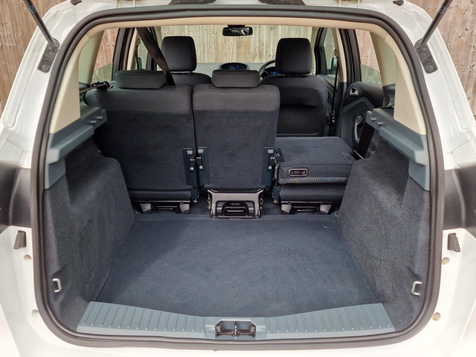 Ford C-Max 1.6 TDCi Titanium MPV 5dr Diesel Manual Euro 5 (115 ps)