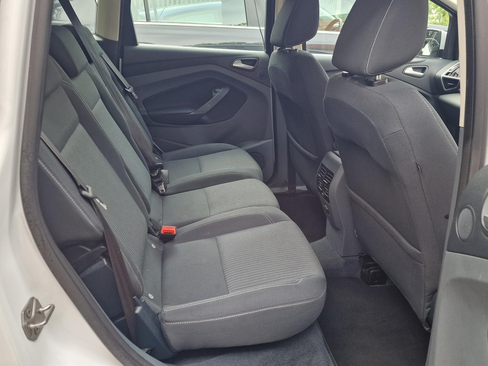 Ford C-Max 1.6 TDCi Titanium MPV 5dr Diesel Manual Euro 5 (115 ps)