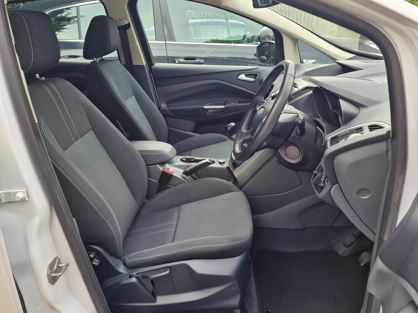 Ford C-Max 1.6 TDCi Titanium MPV 5dr Diesel Manual Euro 5 (115 ps)