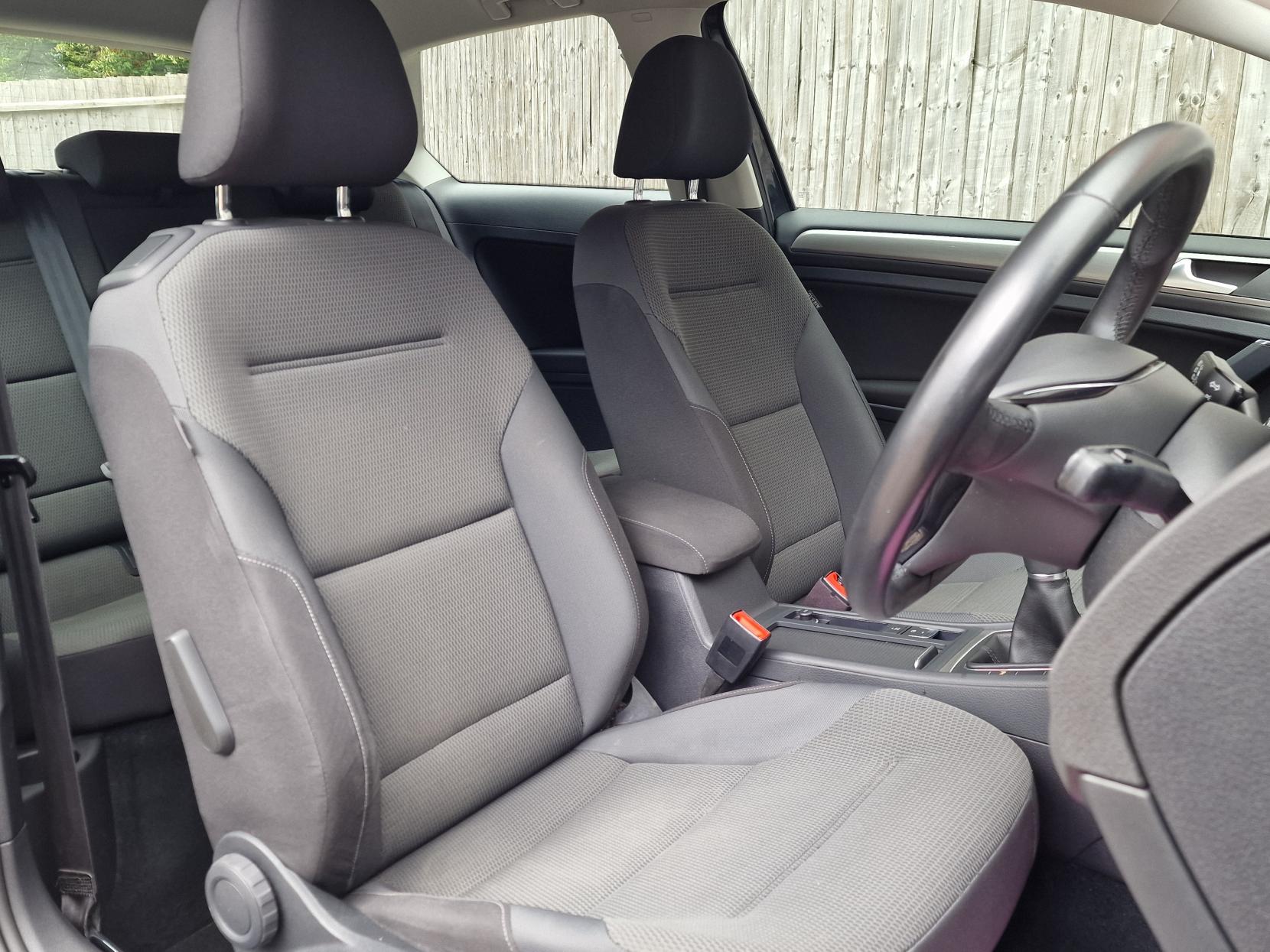 Volkswagen Golf 1.4 TSI BlueMotion Tech Match Edition Hatchback 3dr Petrol Manual Euro 6 (s/s) (125 ps)