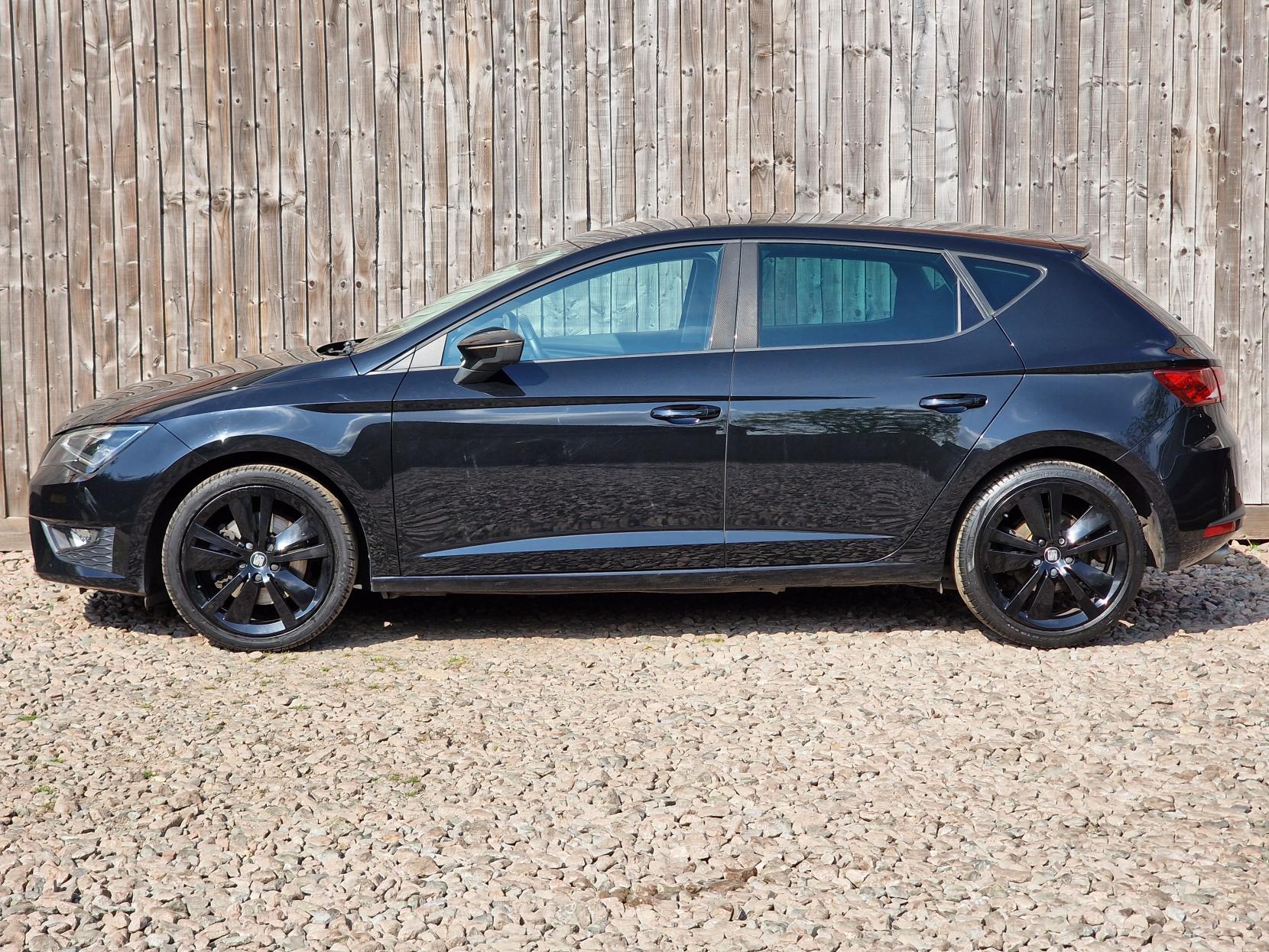 SEAT Leon 2.0 TDI FR Technology Hatchback 5dr Diesel Manual Euro 6 (s/s) (184 ps)