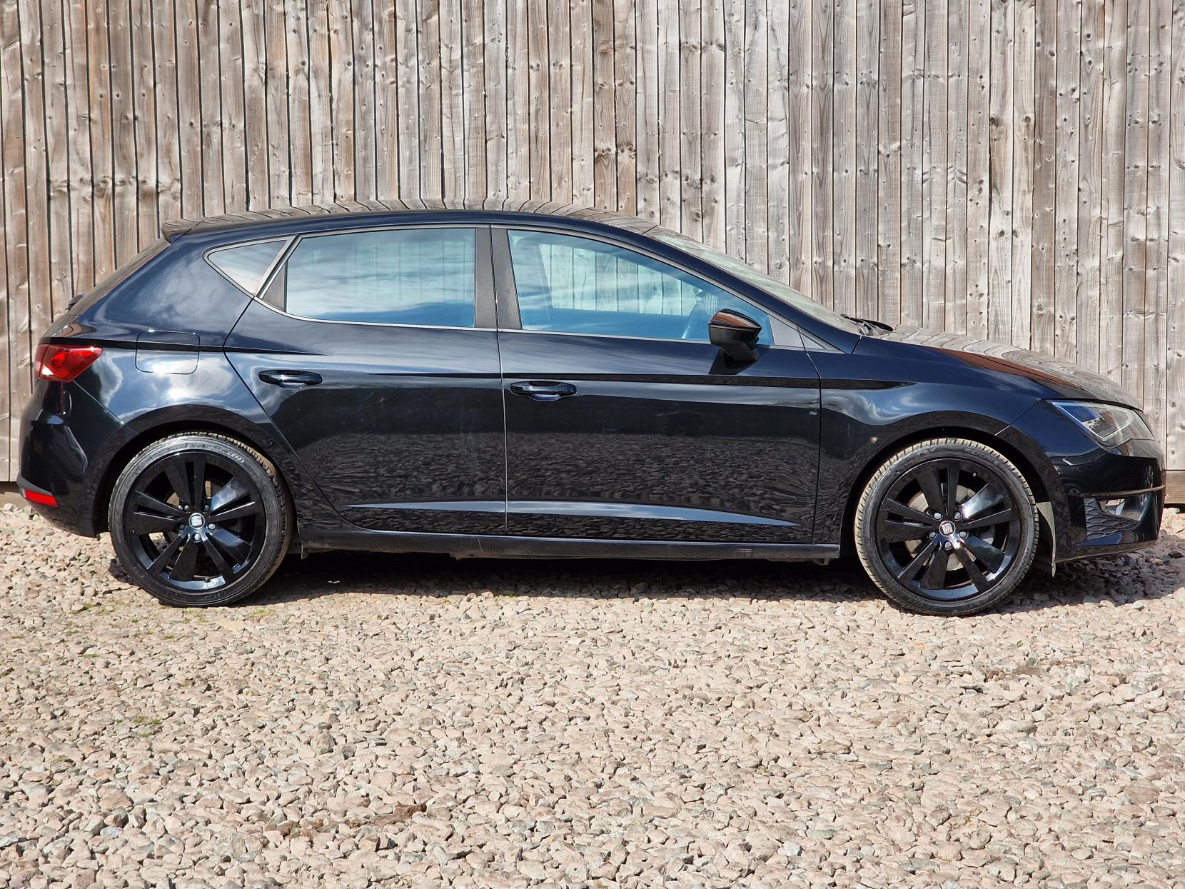 SEAT Leon 2.0 TDI FR Technology Hatchback 5dr Diesel Manual Euro 6 (s/s) (184 ps)