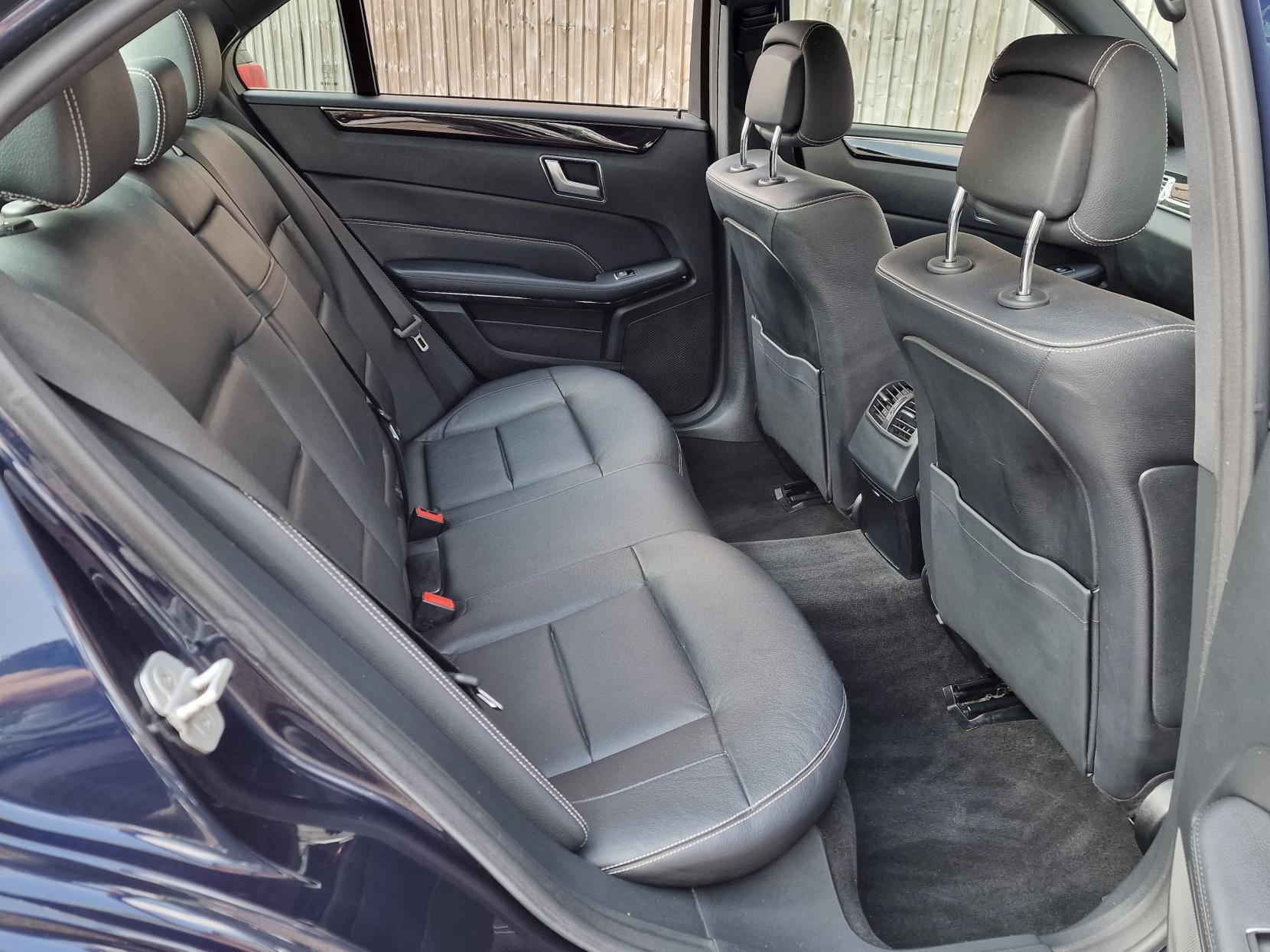 Mercedes-Benz E Class 3.0 E350 V6 BlueTEC AMG Night Edition (Premium) Saloon 4dr Diesel G-Tronic+ Euro 6 (s/s) (258 ps)